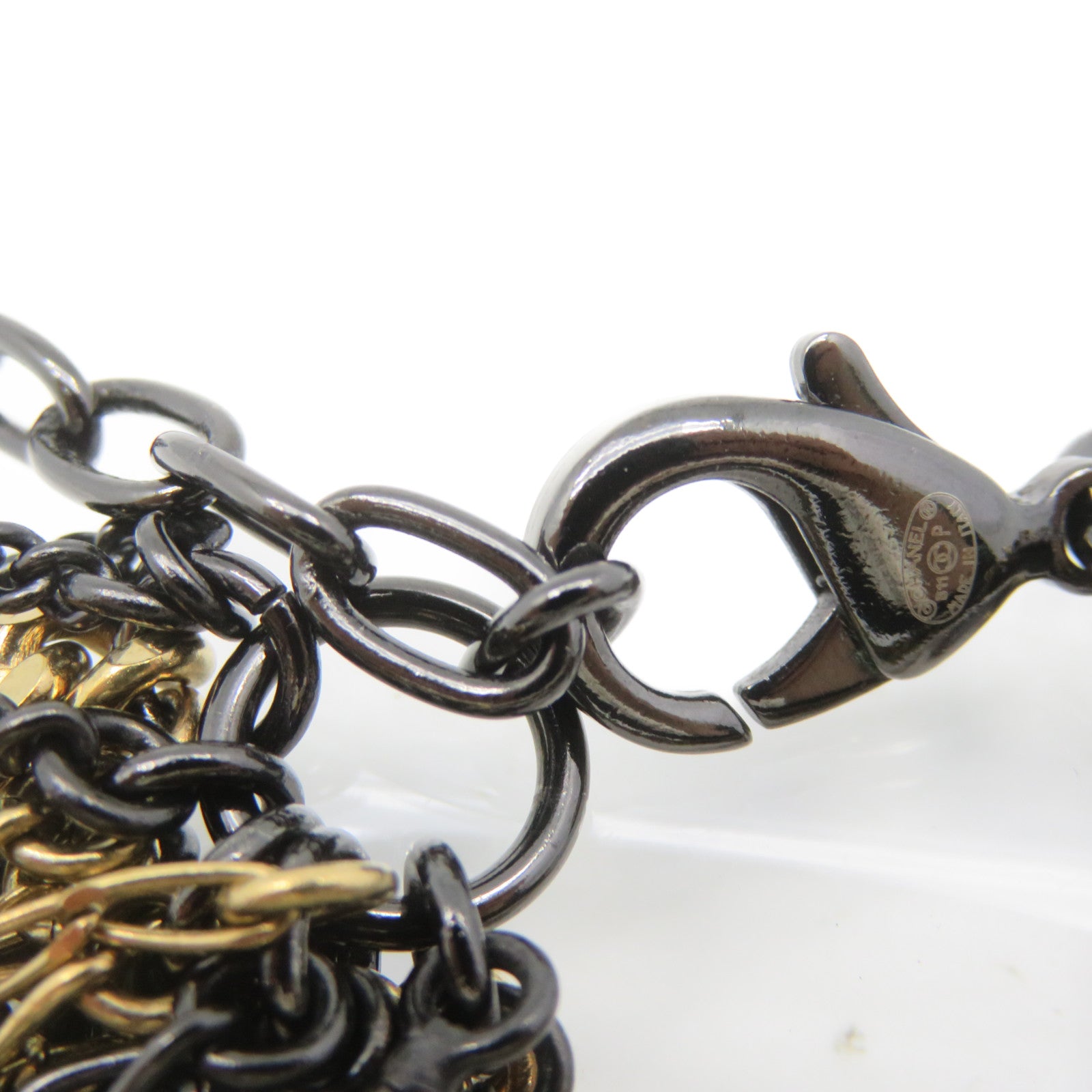CHANEL Metal Necklace Black/Gold