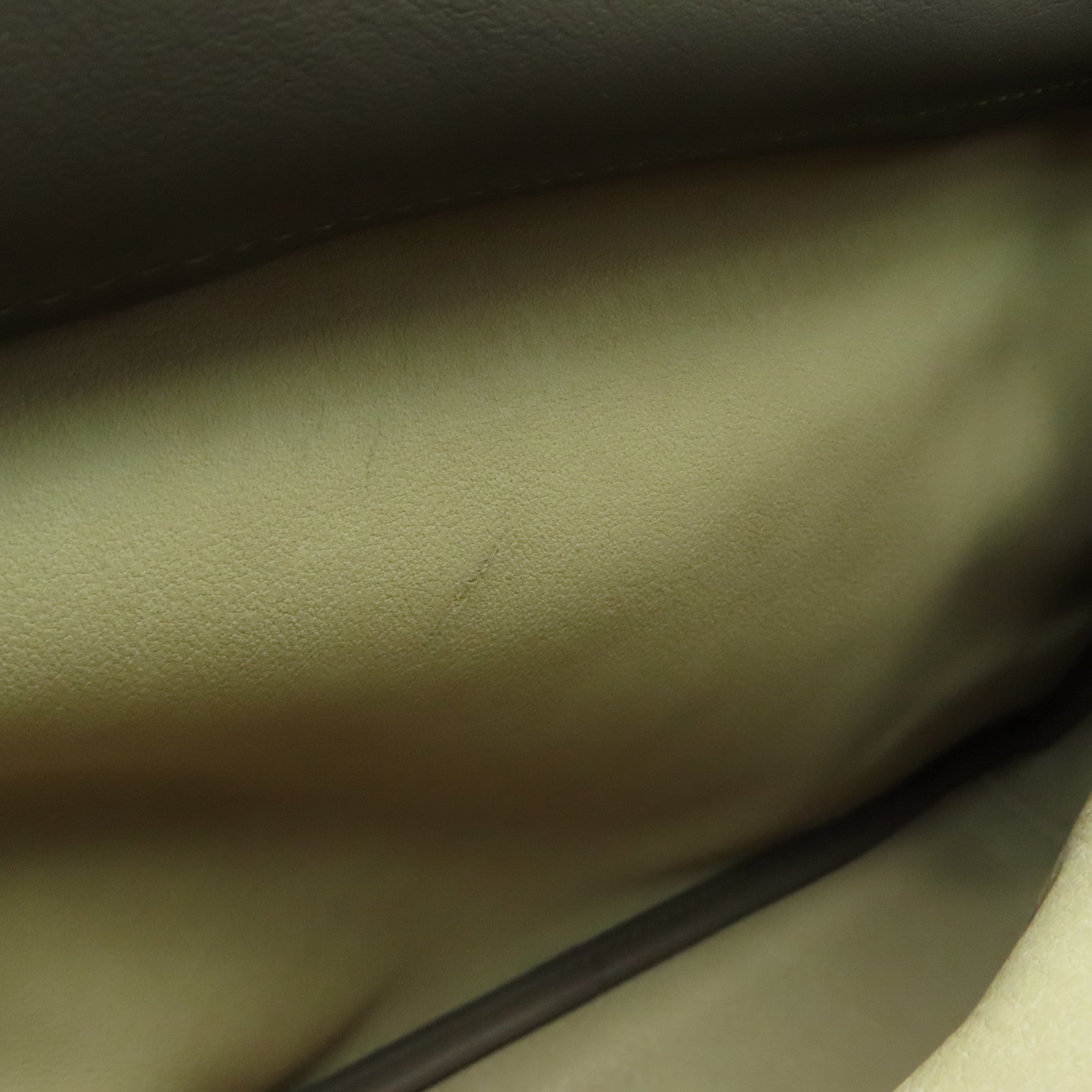 LOEWE 麂皮牛革Shoulder Bag银扣肩背袋杏色