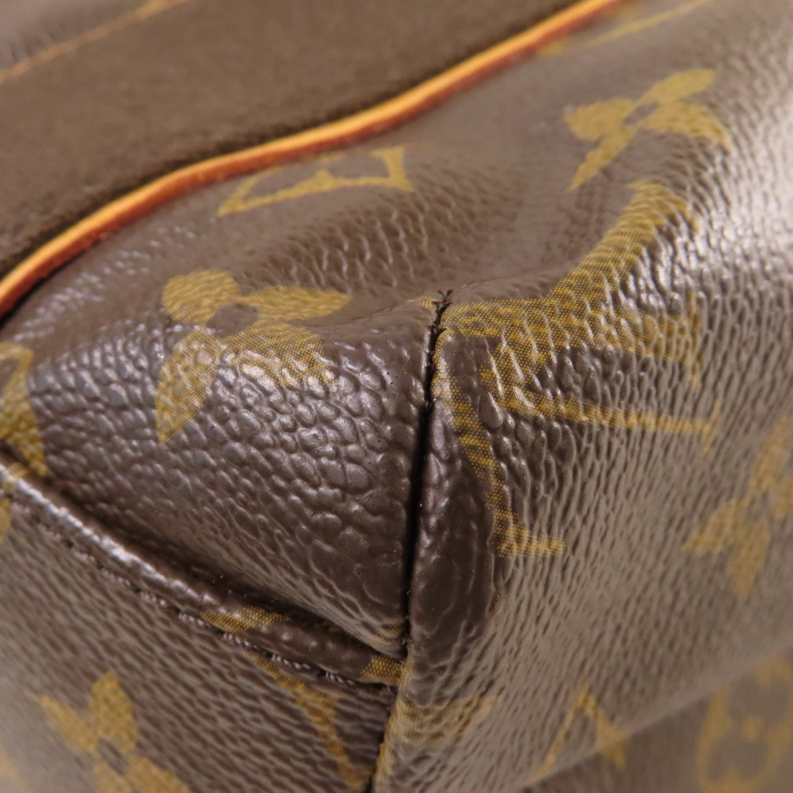 LOUIS VUITTON Monogram Beaubourg Tote Bag金扣肩背袋啡色