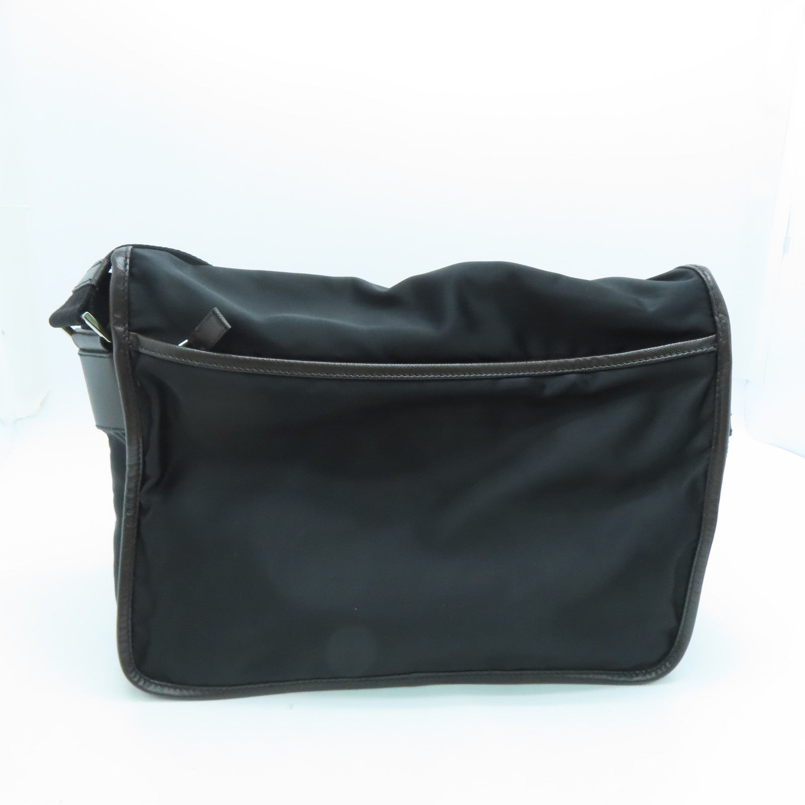 PRADA 尼龍Shoulder Bag銀色肩背袋黑色
