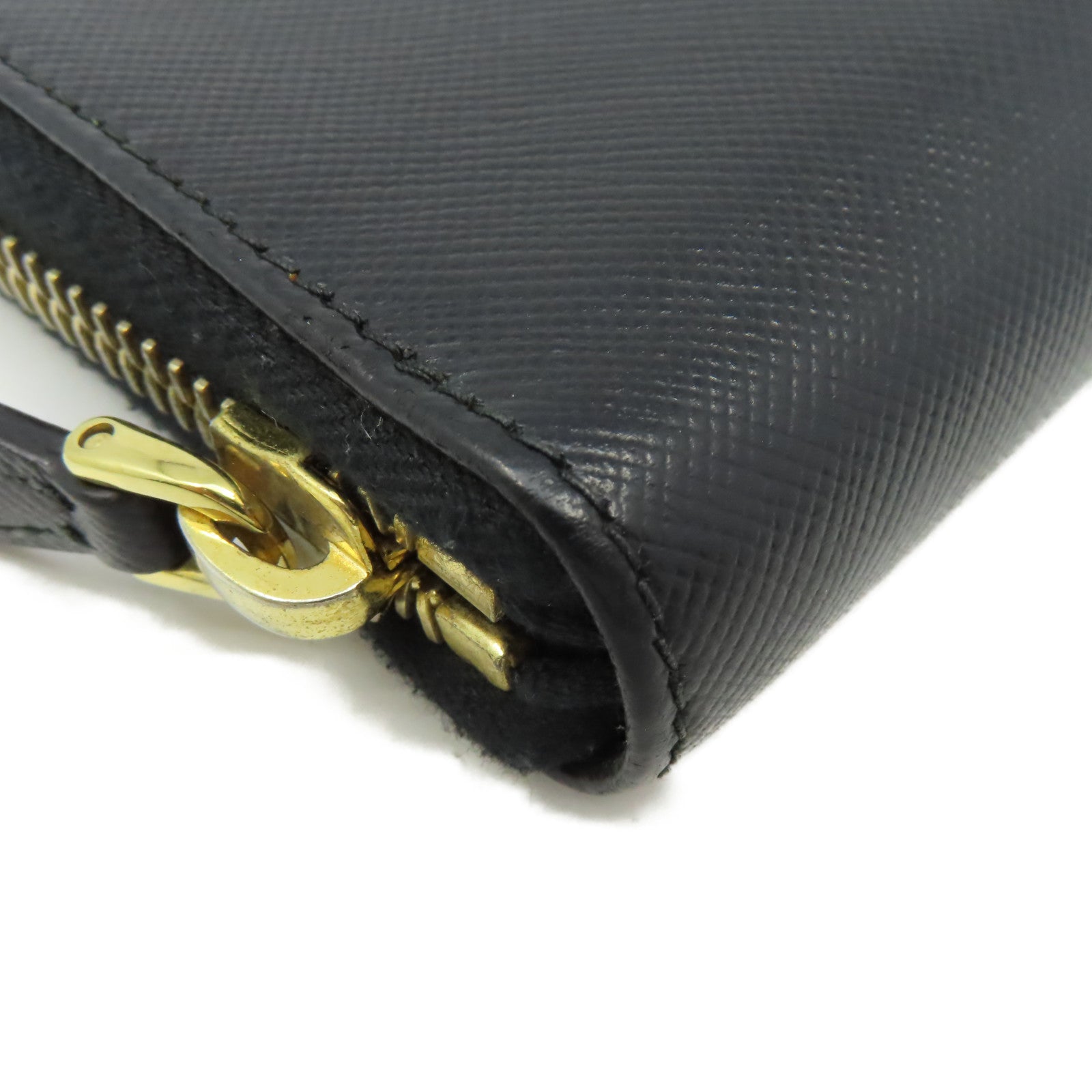 PRADA Saffiano皮革Zipper Long Wallet拉鏈長錢包黑色