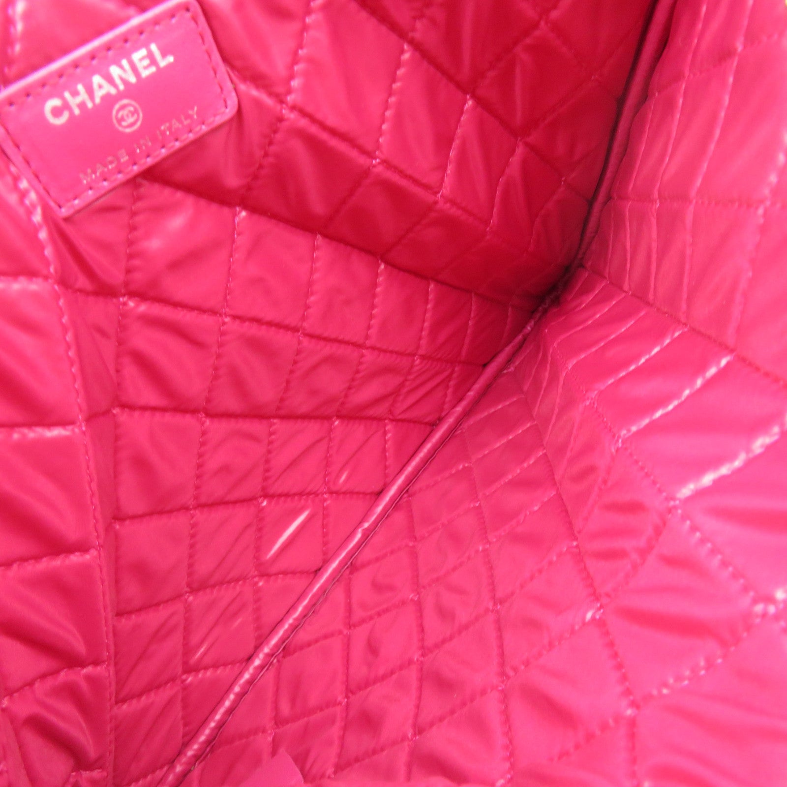 CHANEL 菱格漆皮皮革Clutch銀扣手拿包粉紅色