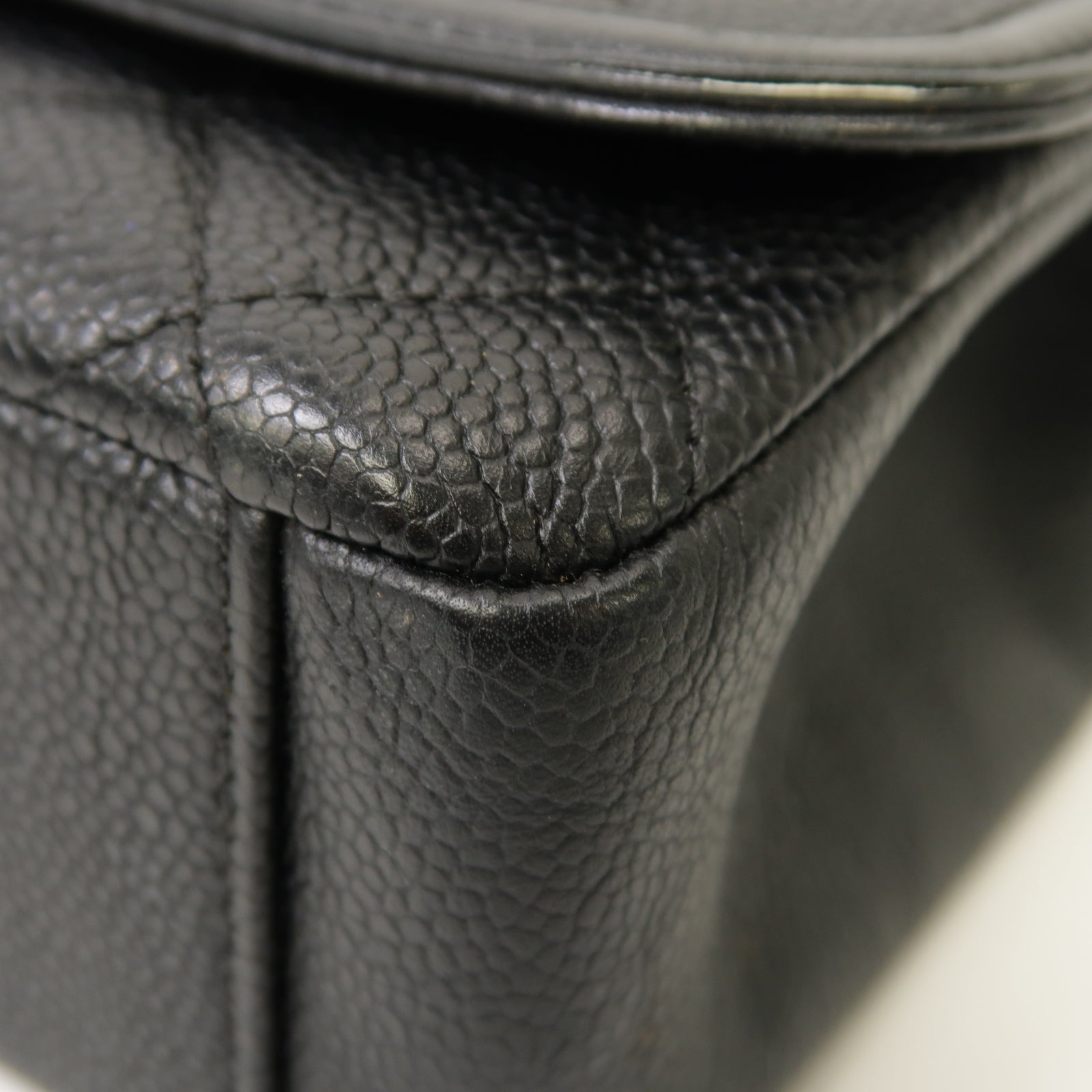 CHANEL 菱格Caviar皮革Chain Shoulder Bag金扣鏈帶肩背袋黒色