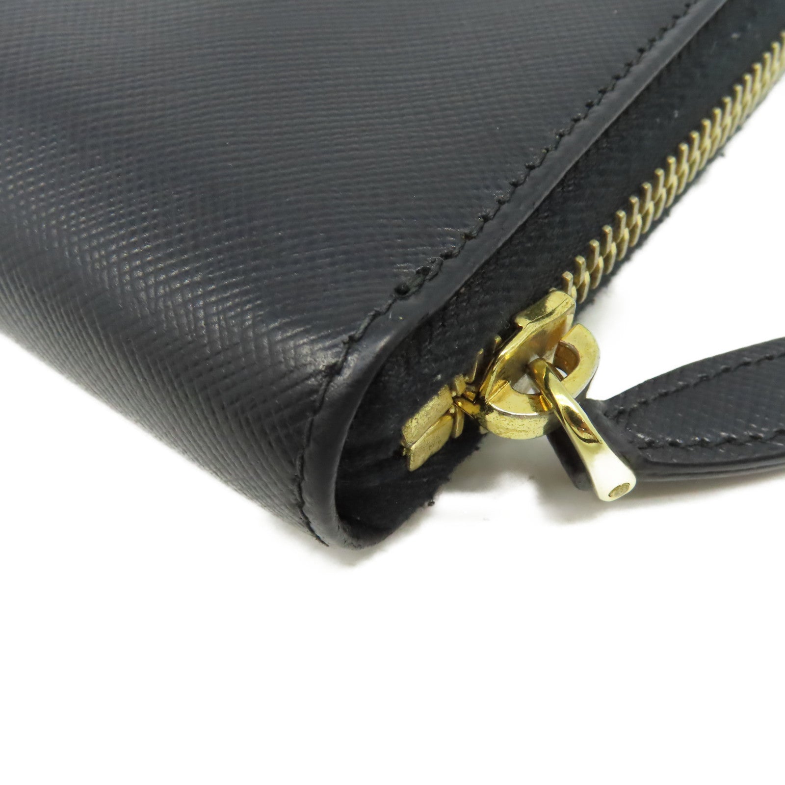 PRADA Saffiano皮革Zipper Long Wallet拉鏈長錢包黑色
