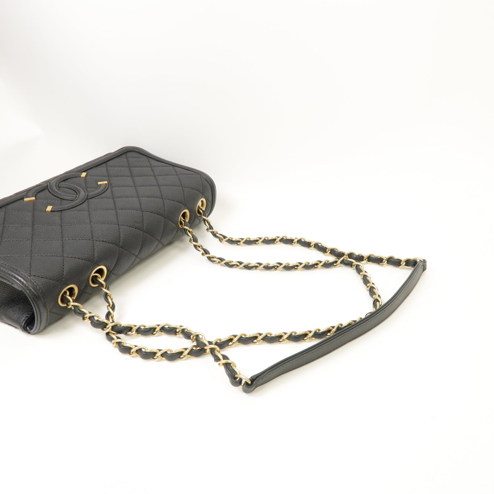 CHANEL 菱格Caviar皮革Chain Shoulder Bag金扣鏈帶肩背袋黒色