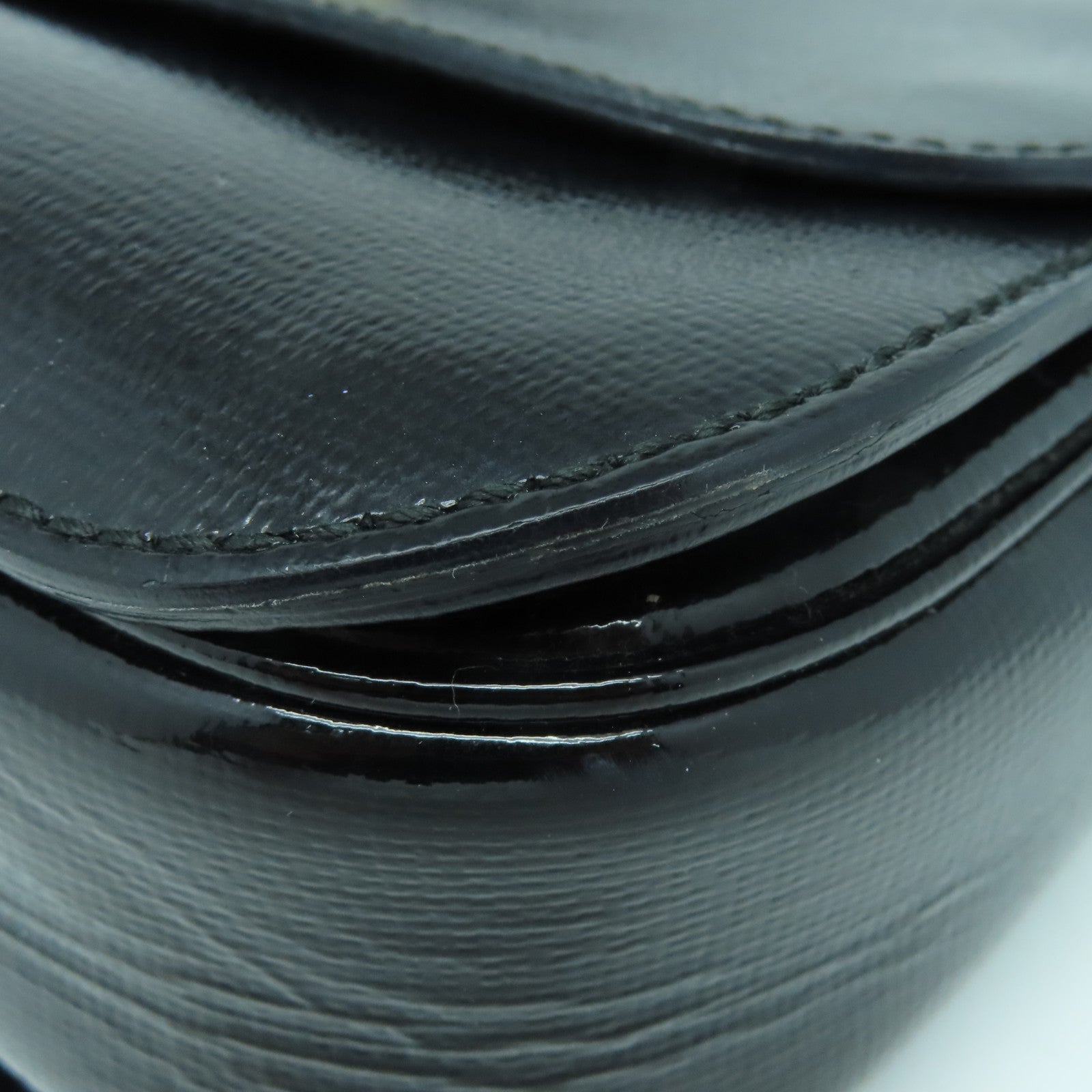 SAINT LAURENT 漆皮皮革Shoulder Bag金扣肩背袋黑色