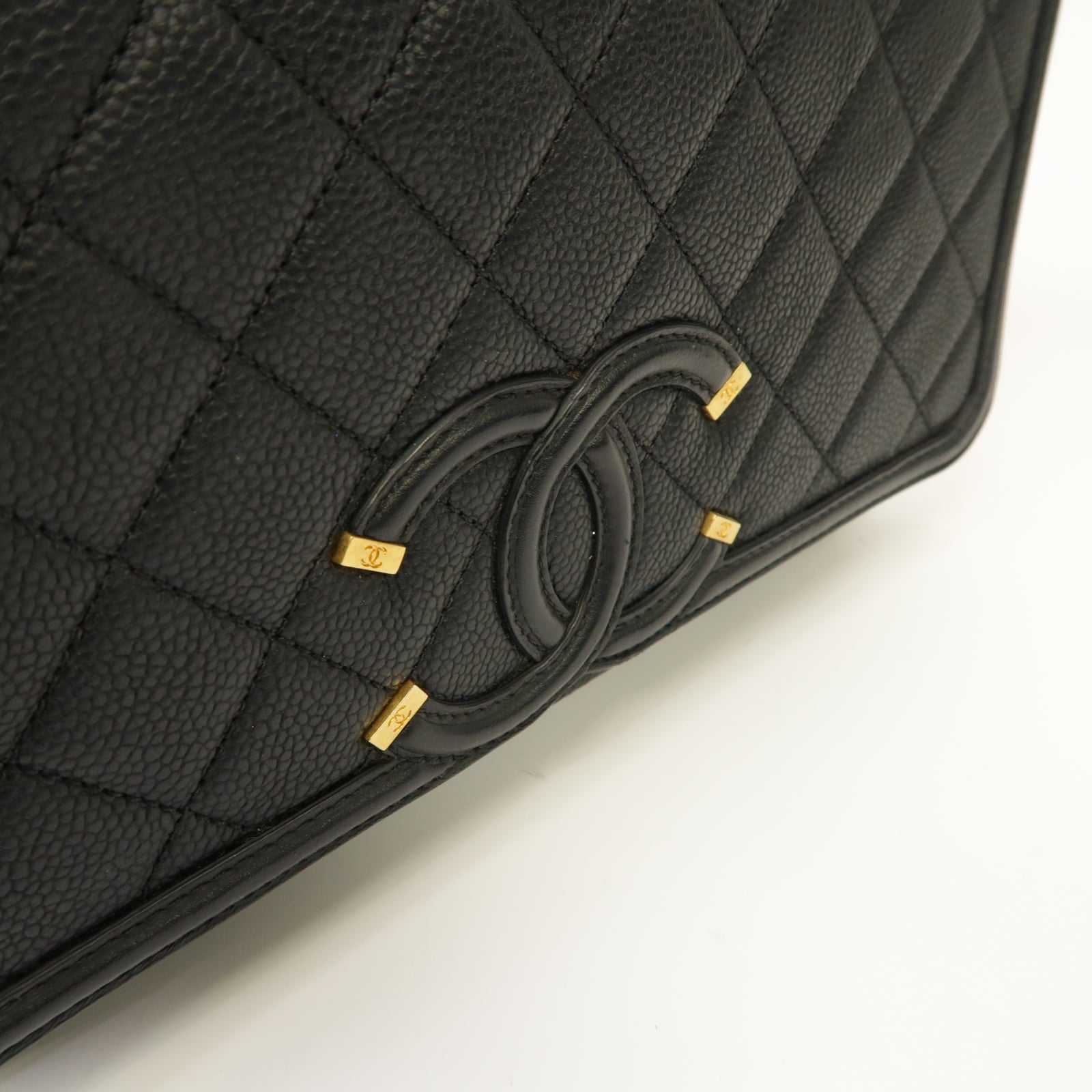 CHANEL 菱格Caviar皮革Chain Shoulder Bag金扣鏈帶肩背袋黒色