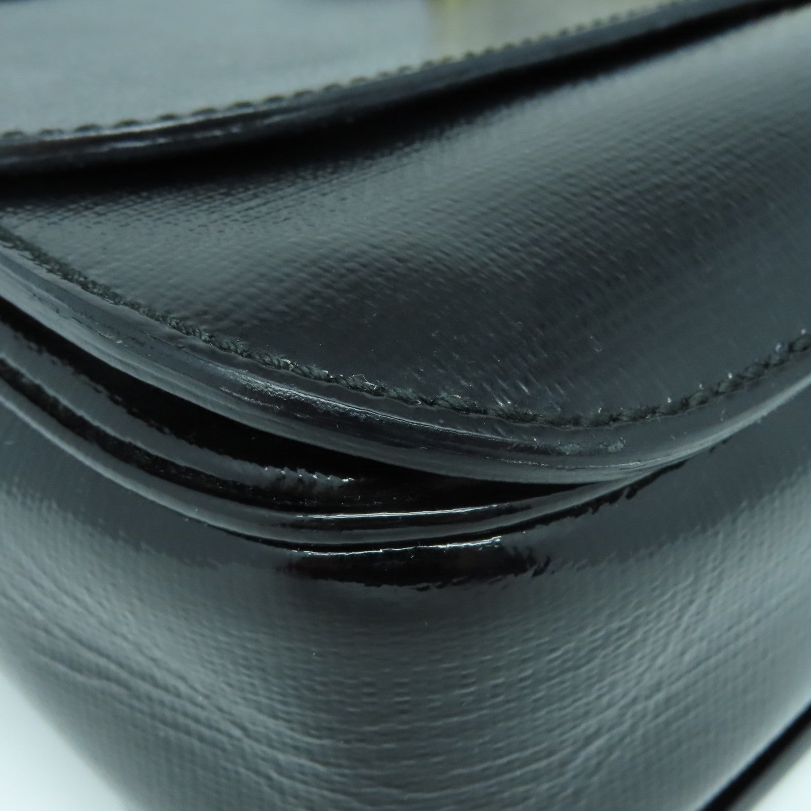SAINT LAURENT 漆皮皮革Shoulder Bag金扣肩背袋黑色