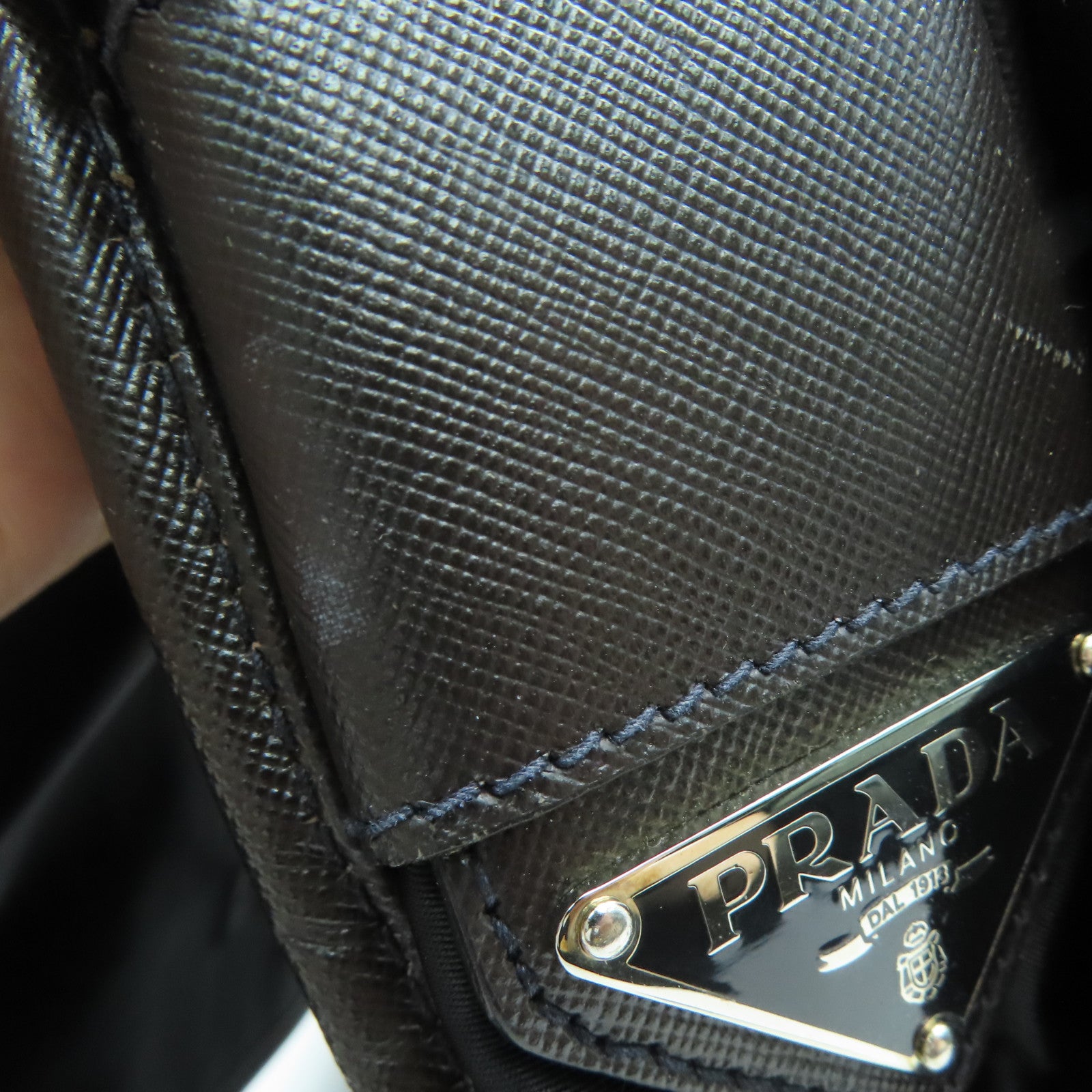 PRADA 尼龍Shoulder Bag銀色肩背袋黑色