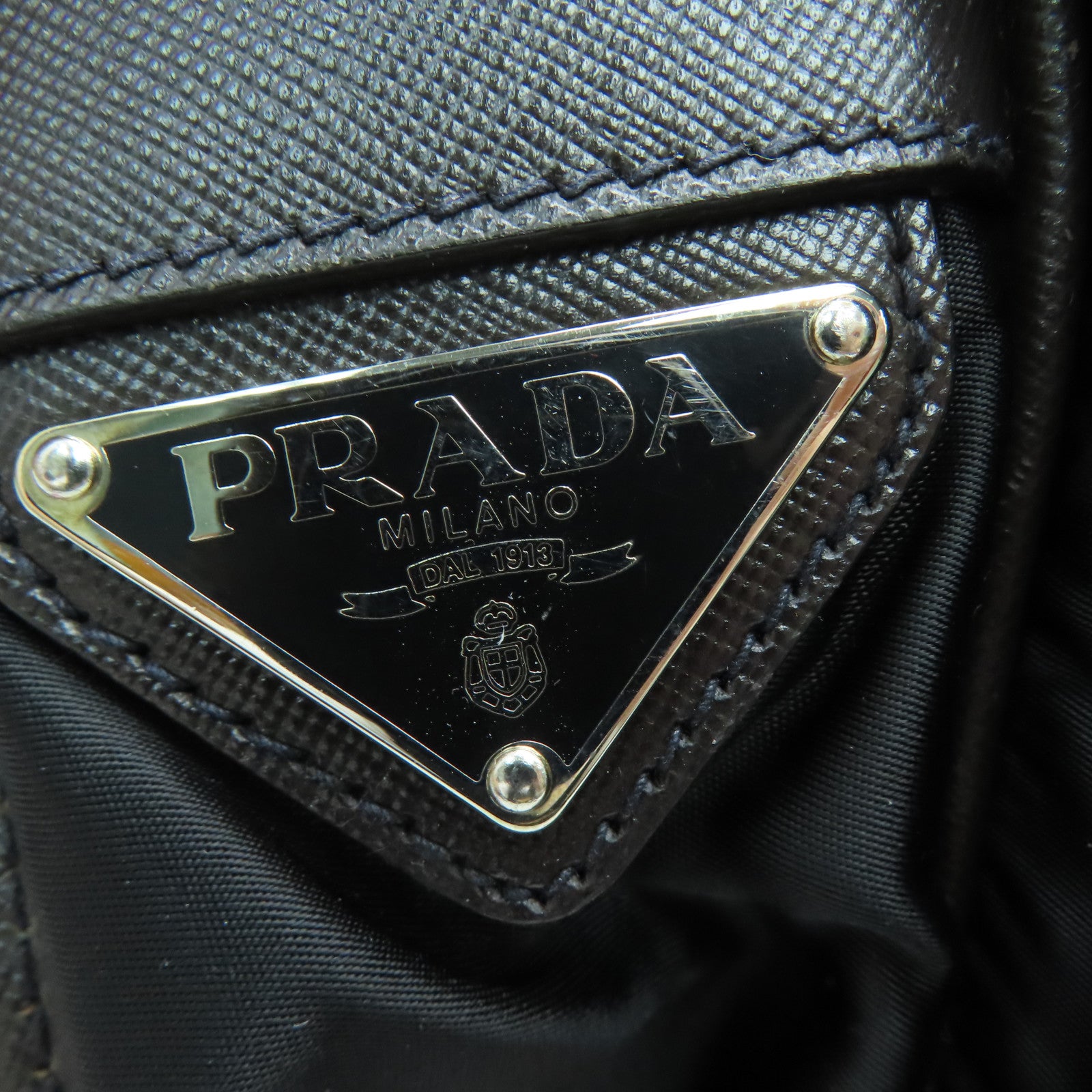 PRADA 尼龍Shoulder Bag銀色肩背袋黑色
