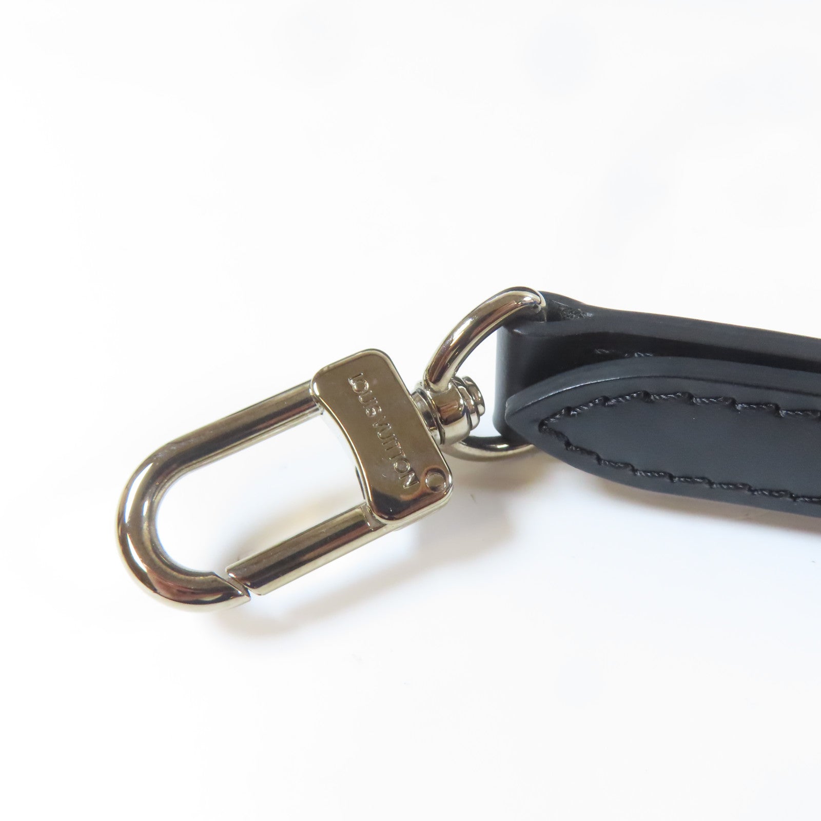 LOUIS VUITTON Epi Bera MM銀扣手挽肩背兩用袋黑色