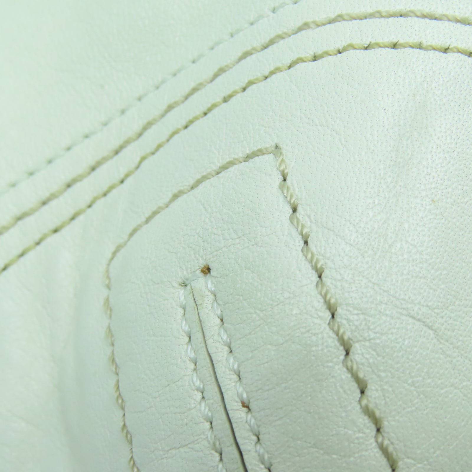 COACH 牛皮皮革Shoulder Bag銀扣肩背袋白色