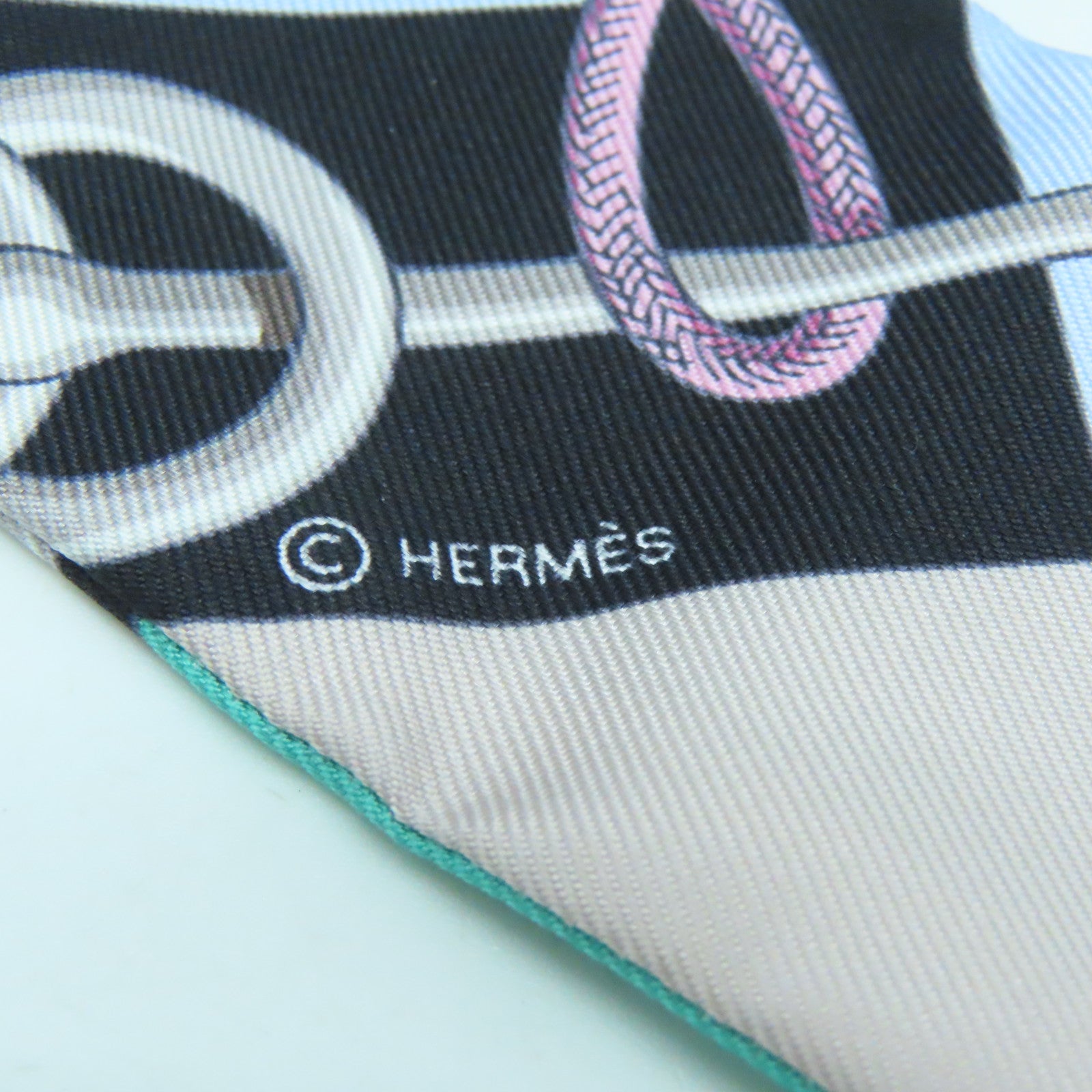 HERMES 丝质Twilly丝巾黑色彩色