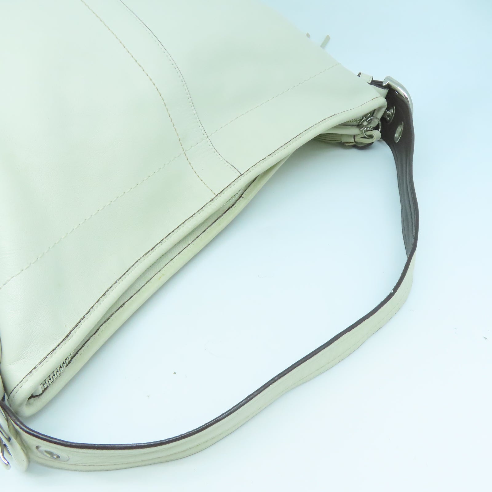 COACH 牛皮皮革Shoulder Bag銀扣肩背袋白色