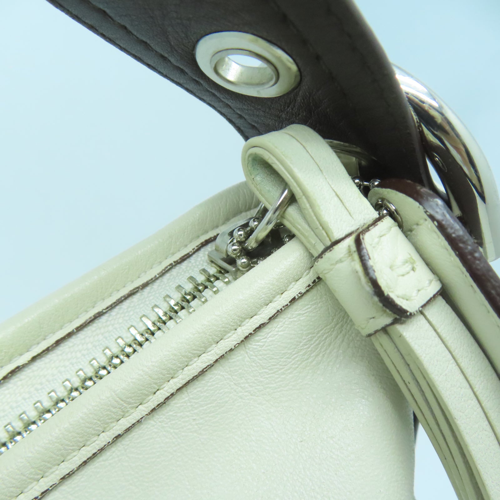 COACH 牛皮皮革Shoulder Bag銀扣肩背袋白色