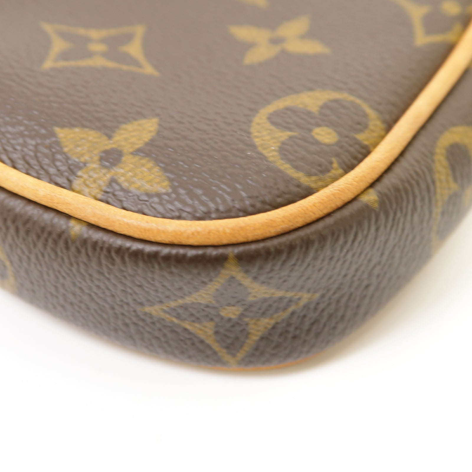 LOUIS VUITTON Monogram Pochette Turam Pouch金扣肩背袋棕色