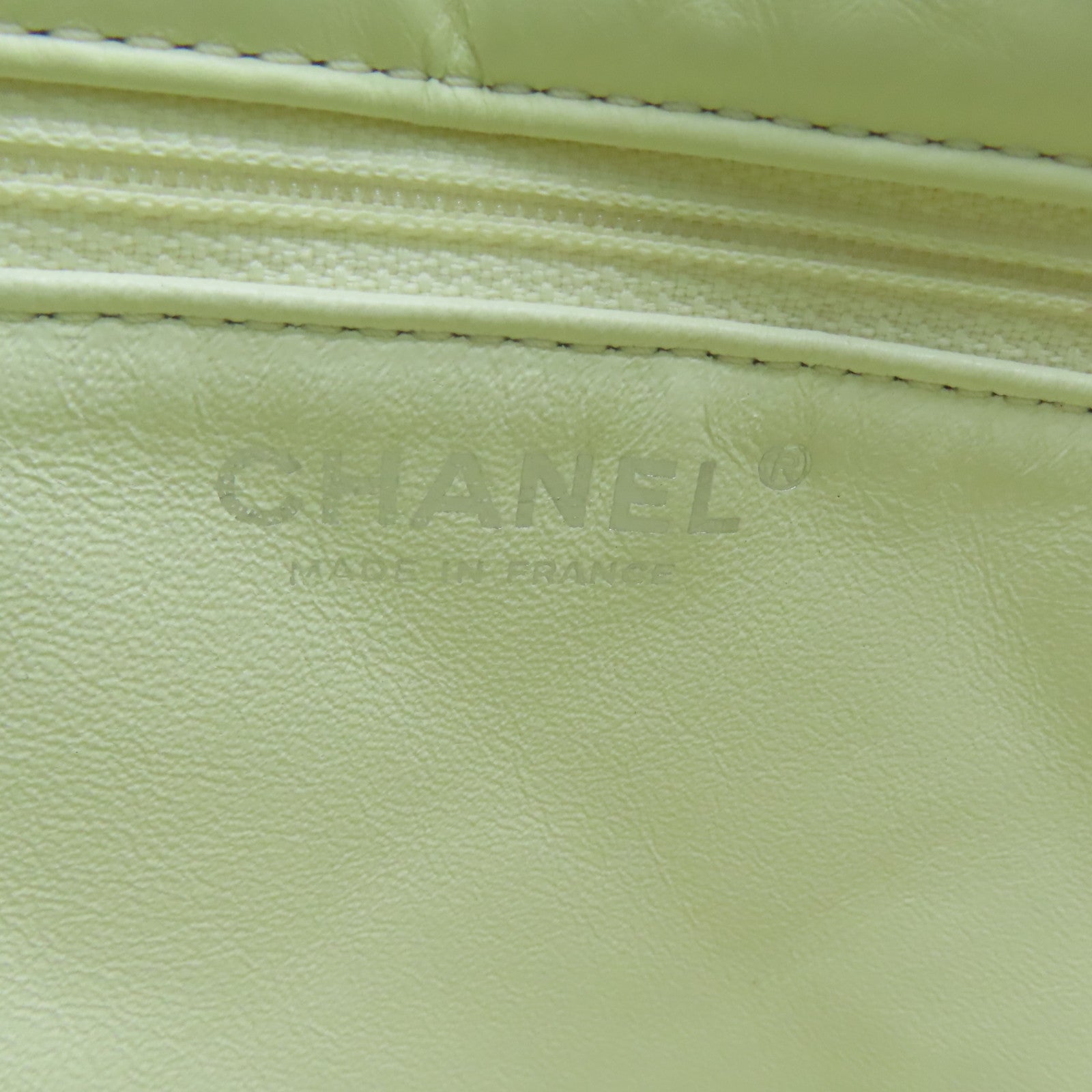 CHANEL 菱格Agedcalf皮革2.55银扣肩背袋白色