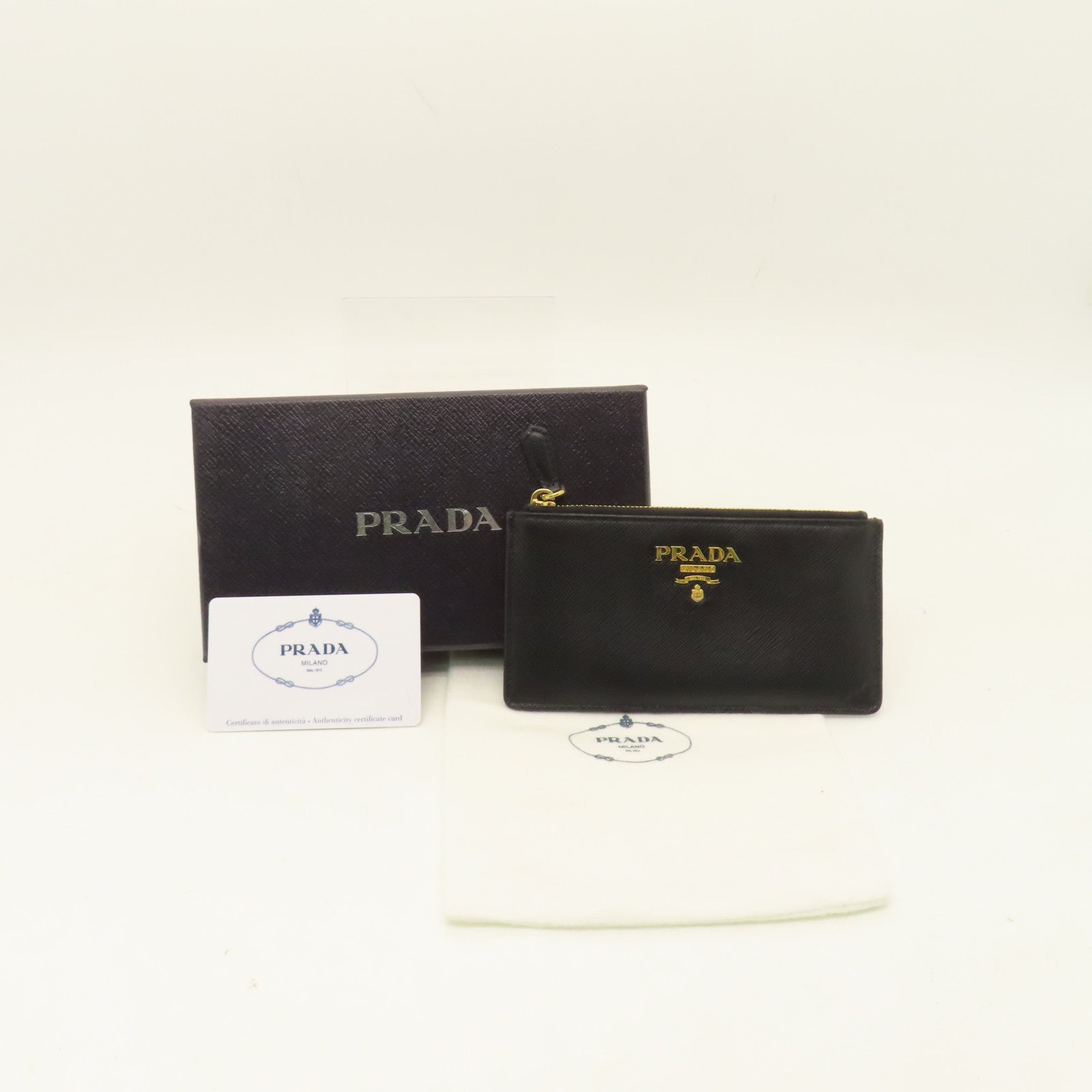 PRADA 牛皮皮革Card Case金扣卡片套黒色
