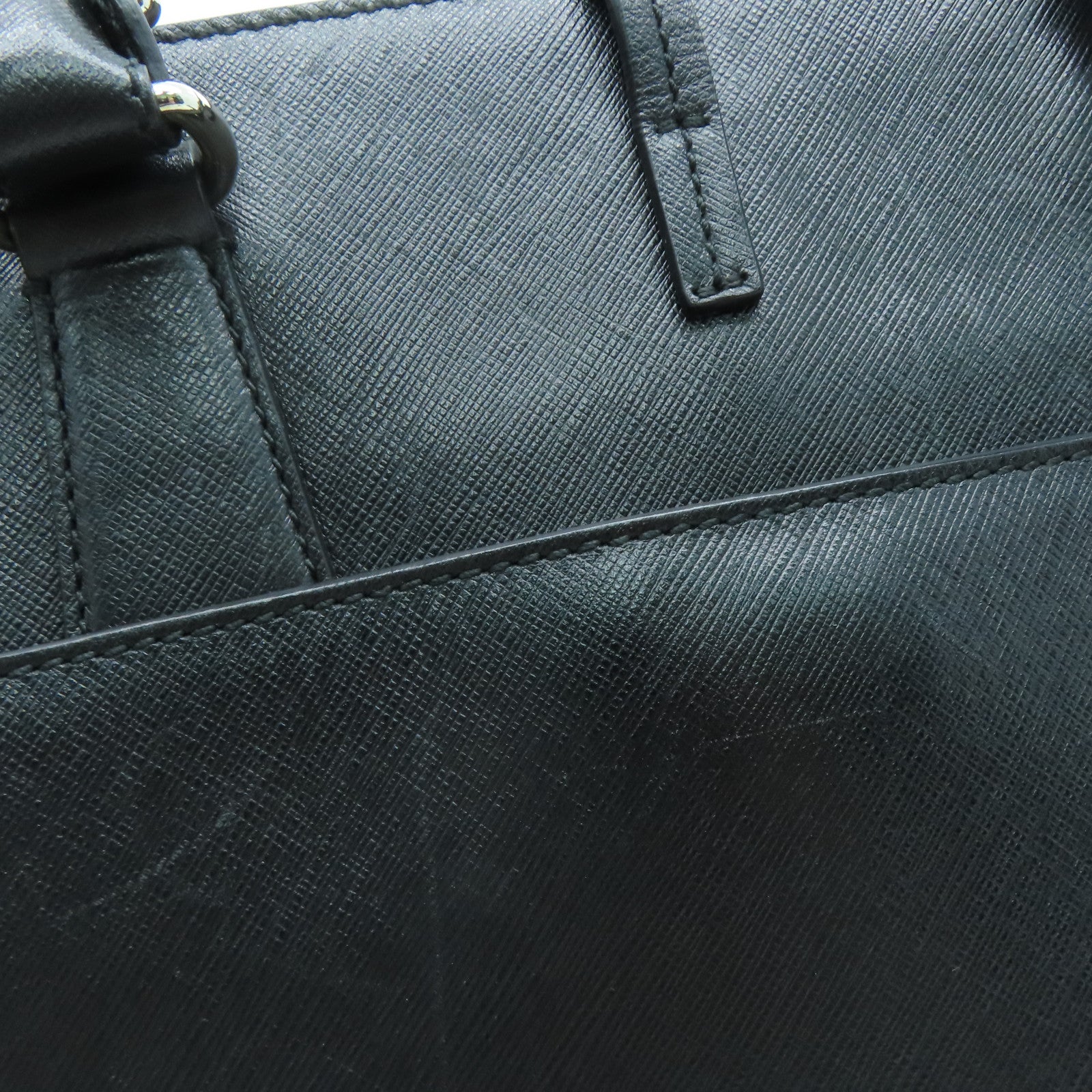 Salvatore Ferragamo 【激減優惠】牛皮皮革Hand Bag銀扣手挽袋黑色