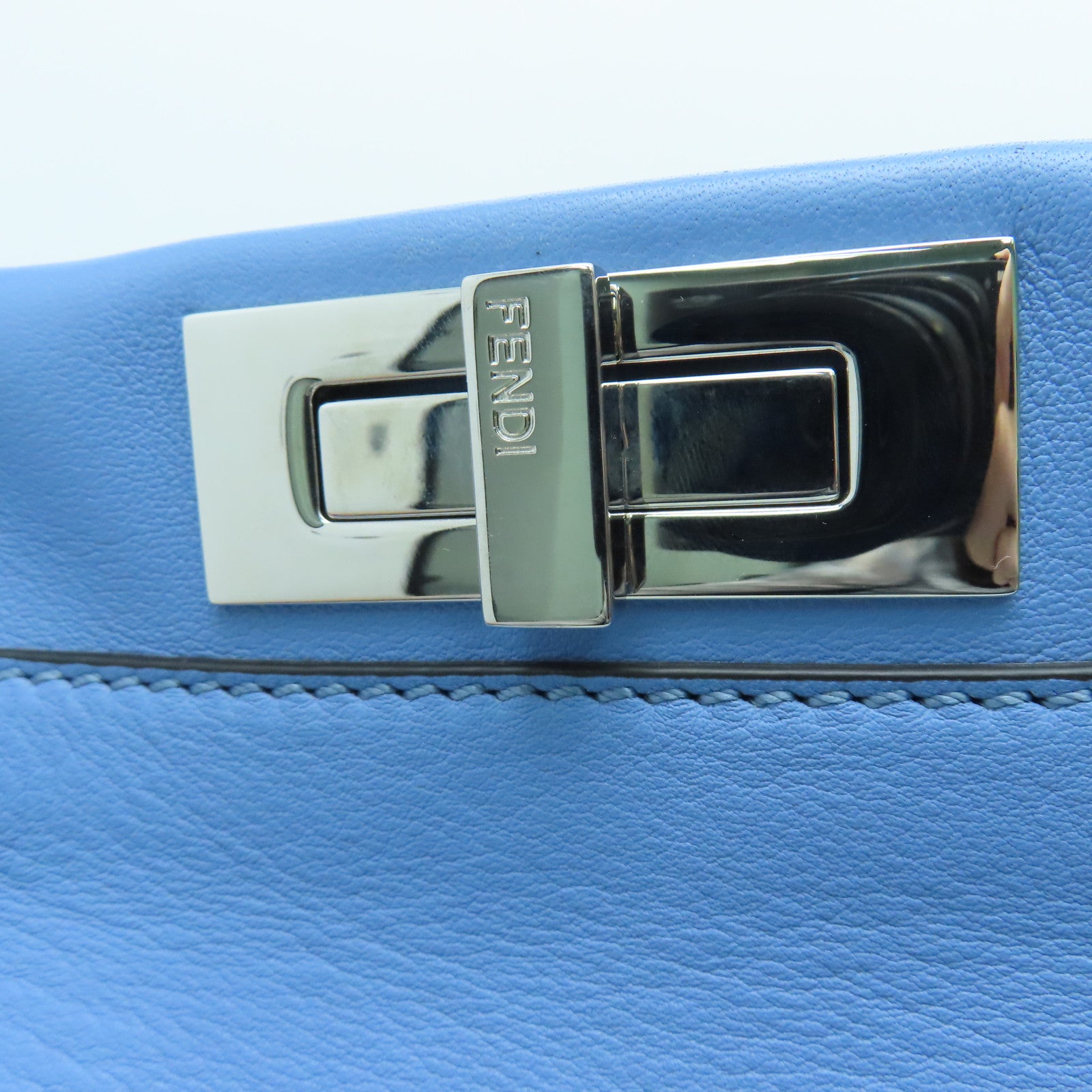 FENDI 牛皮皮革Peekaboo 2 way Shoulder银扣手挽肩背袋蓝色