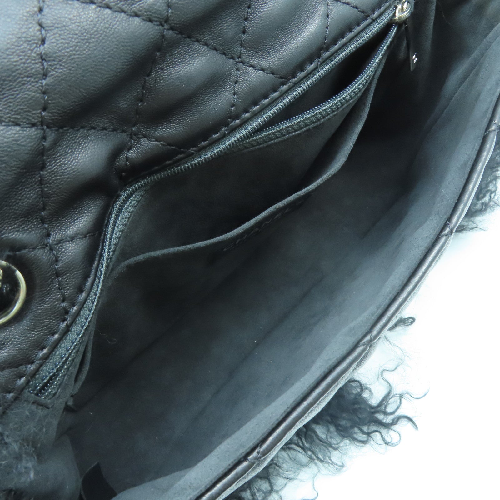 CHANEL rhombic cowhide leather / furry Chain Shoulder Bag silver buckle chain shoulder bag black