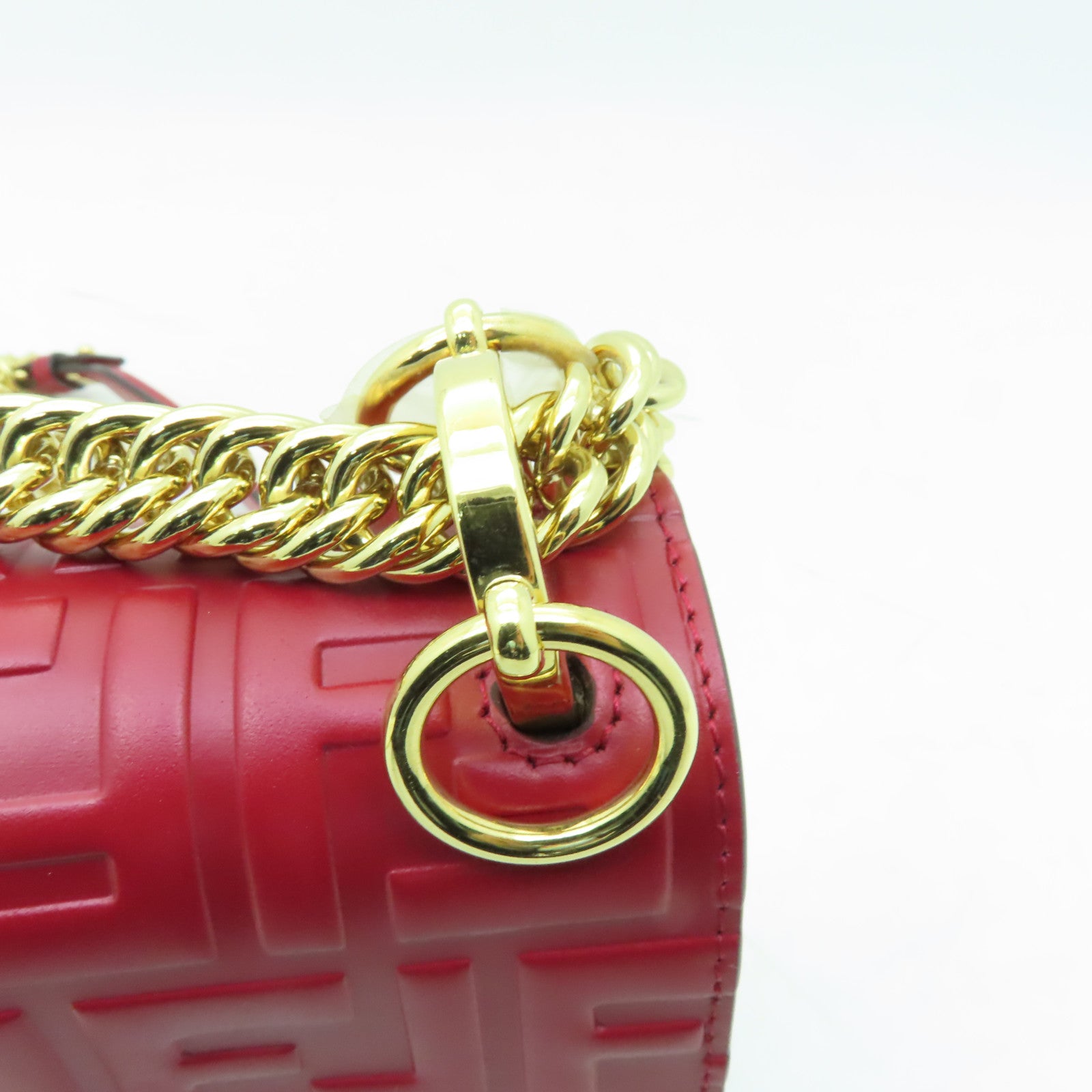 FENDI 牛皮皮革Kan I金扣鏈帶肩背袋紅色