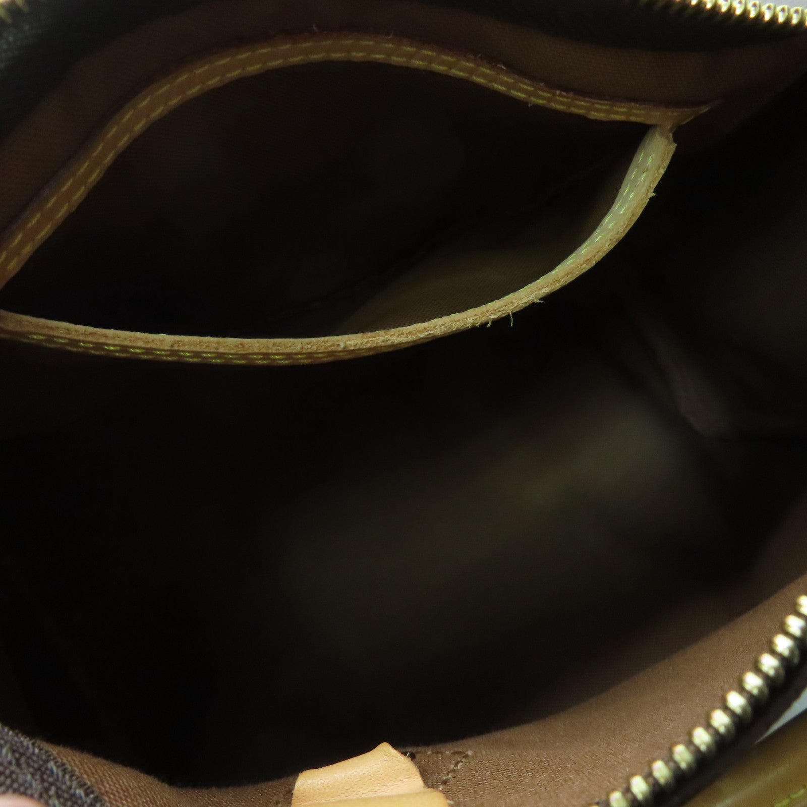 LOUIS VUITTON Monogram Speedy 25 Gold Buckle Hand Bag Brown