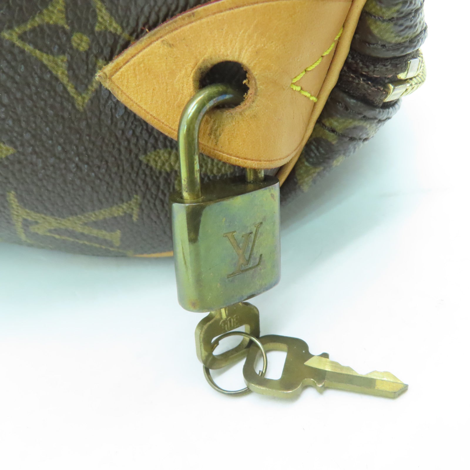 LOUIS VUITTON Monogram Speedy 25 Gold Buckle Hand Bag Brown