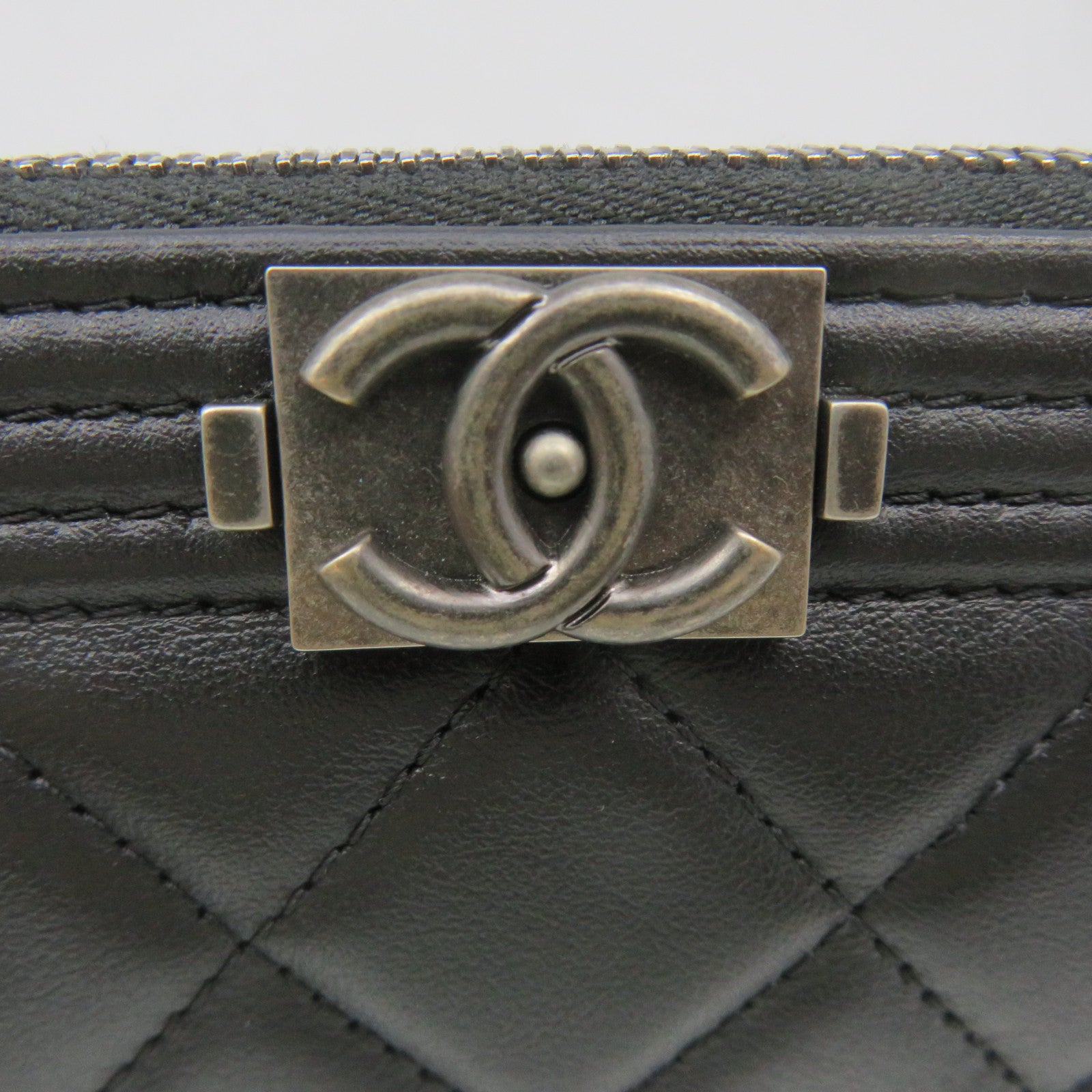 CHANEL rhombic cowhide leather Clutch Bag silver buckle clutch bag black