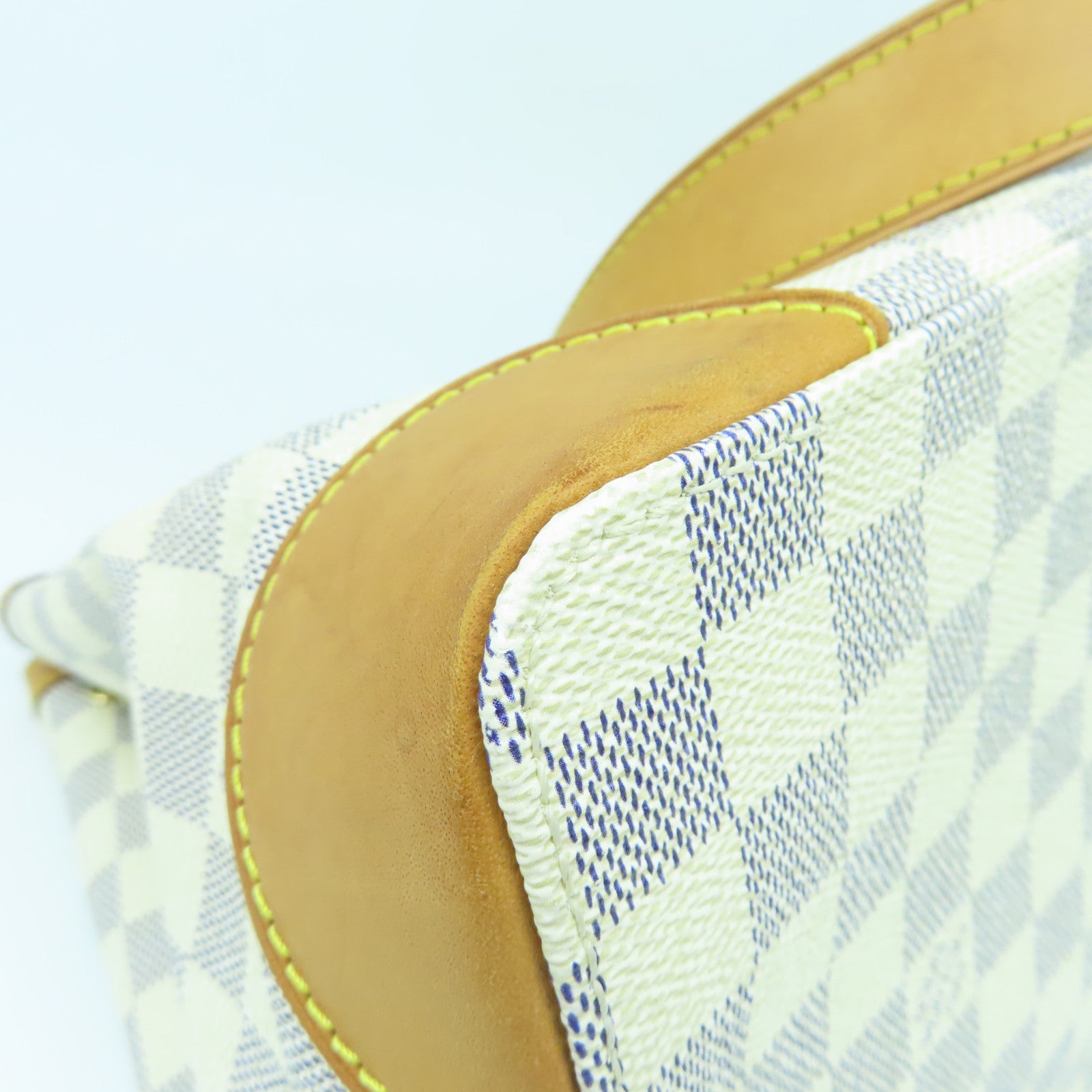 LOUIS VUITTON Damier Azur Hampstead PM金扣肩背袋白色/啡色
