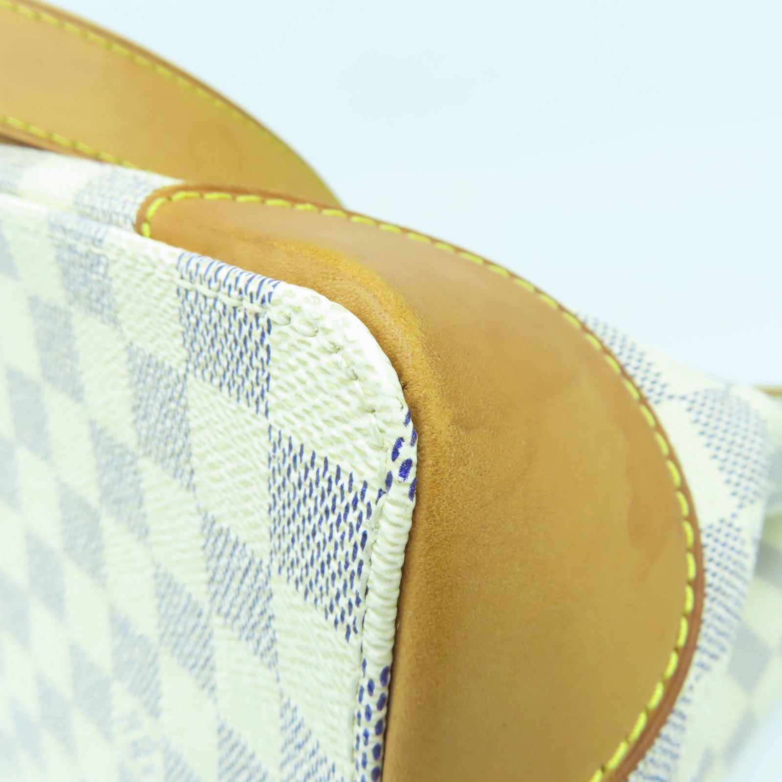 LOUIS VUITTON Damier Azur Hampstead PM金扣肩背袋白色/啡色