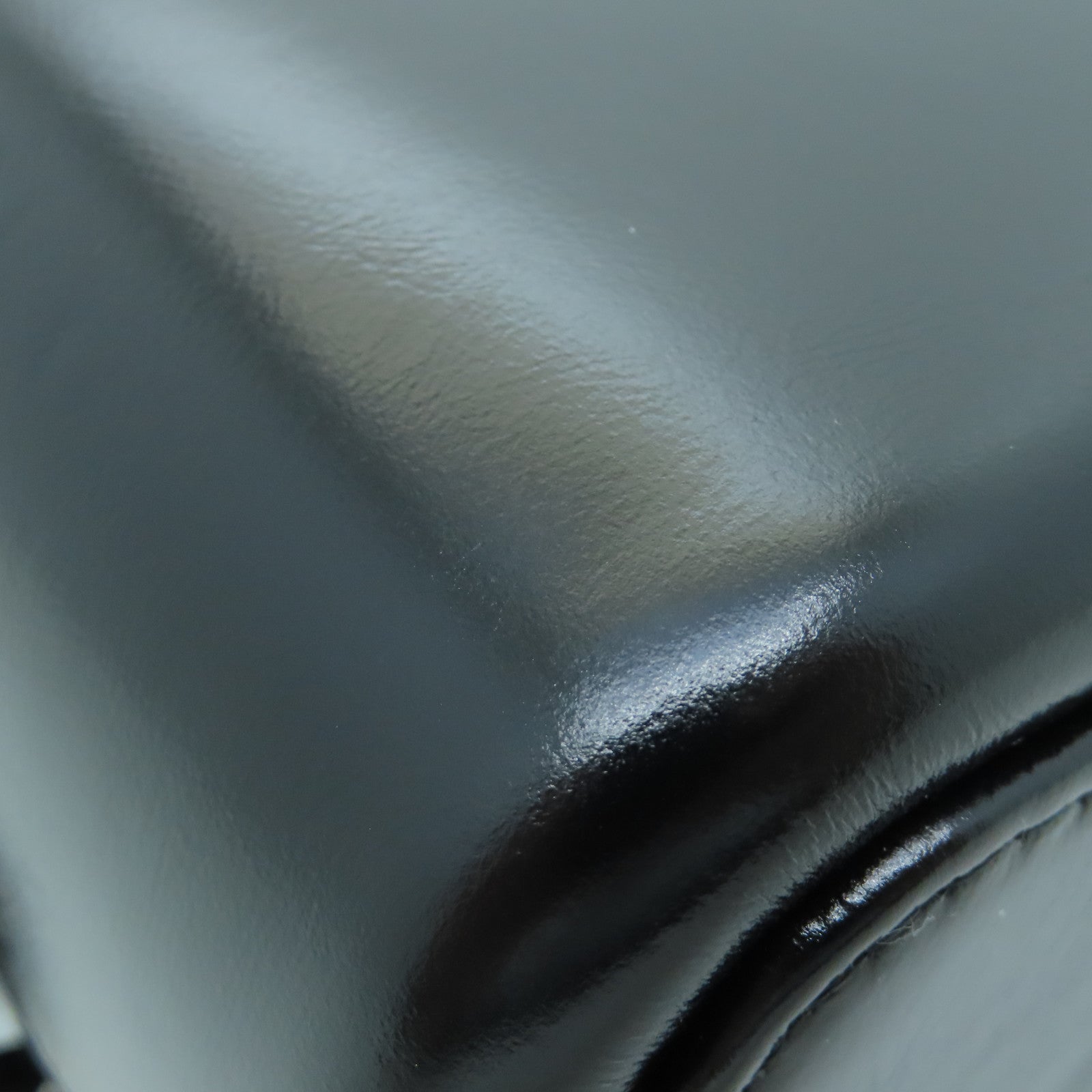 CHANEL rhombic cowhide leather Gabrelle Medium gold and silver buckle shoulder bag black