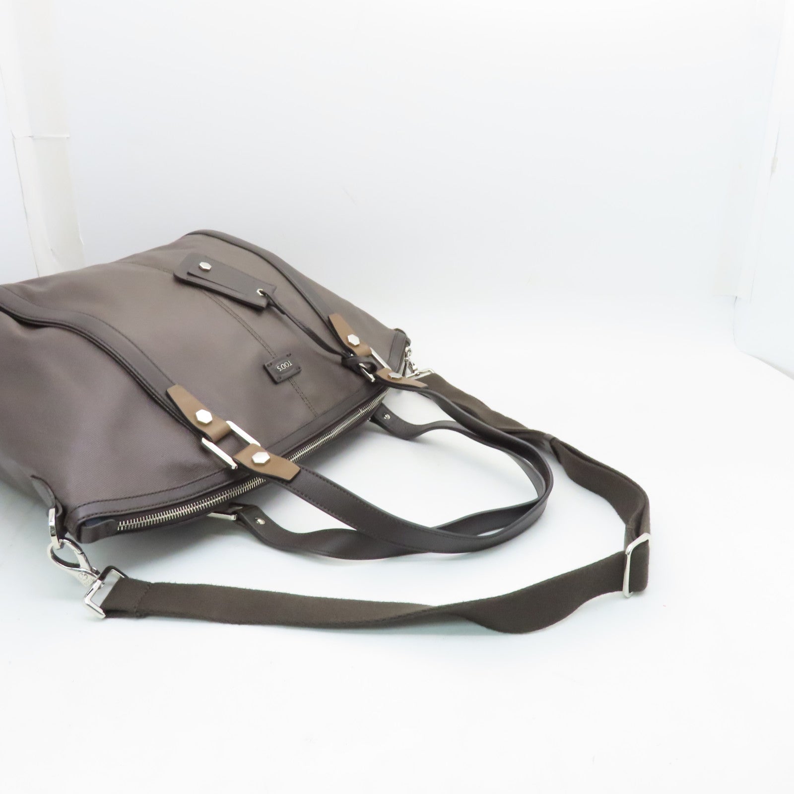 TOD'S 涂层帆布2 Way Shoulder银扣手挽肩背两用袋啡色