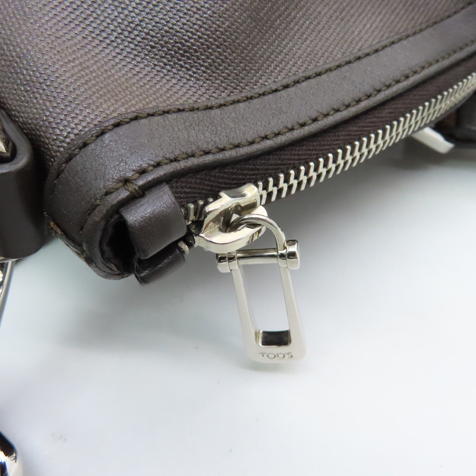 TOD'S 涂层帆布2 Way Shoulder银扣手挽肩背两用袋啡色