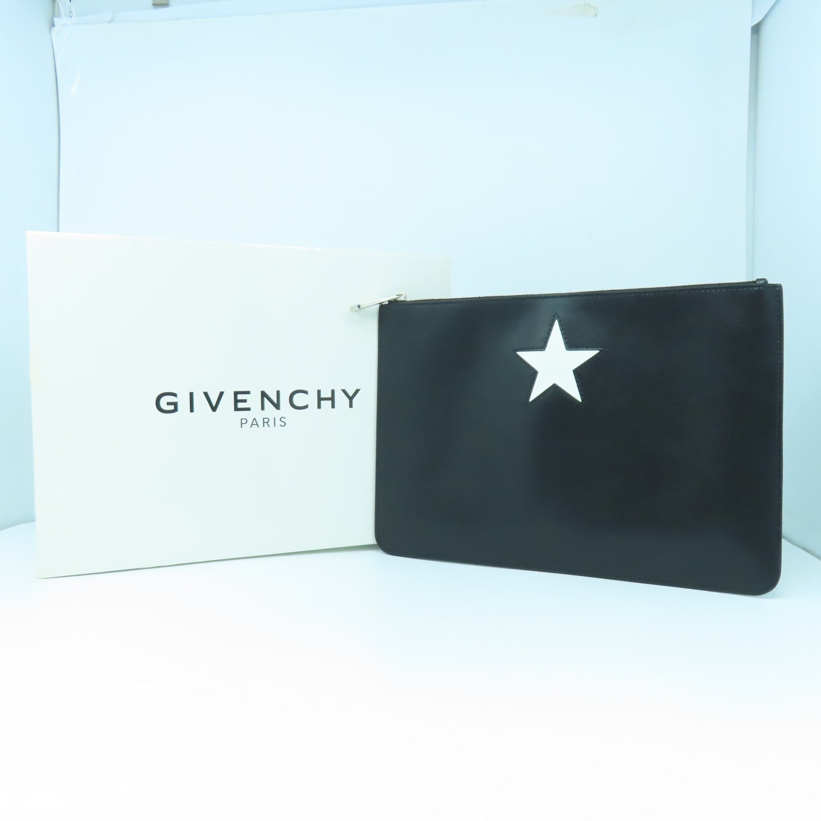 GIVENCHY 牛皮皮革Clutch銀扣手拿包黑色