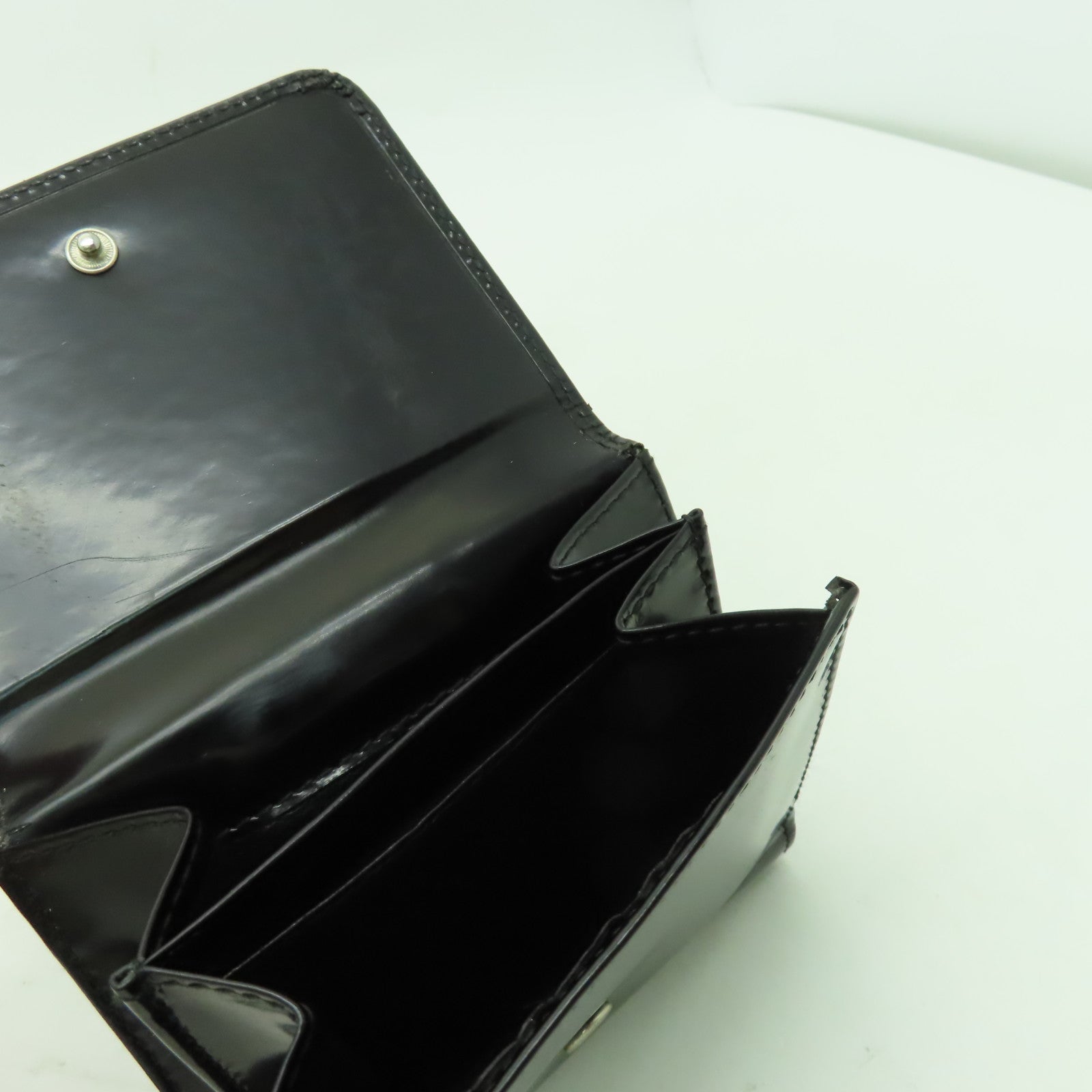 GUCCI 【激減優惠】牛皮皮革Wallet銀扣錢包黑色