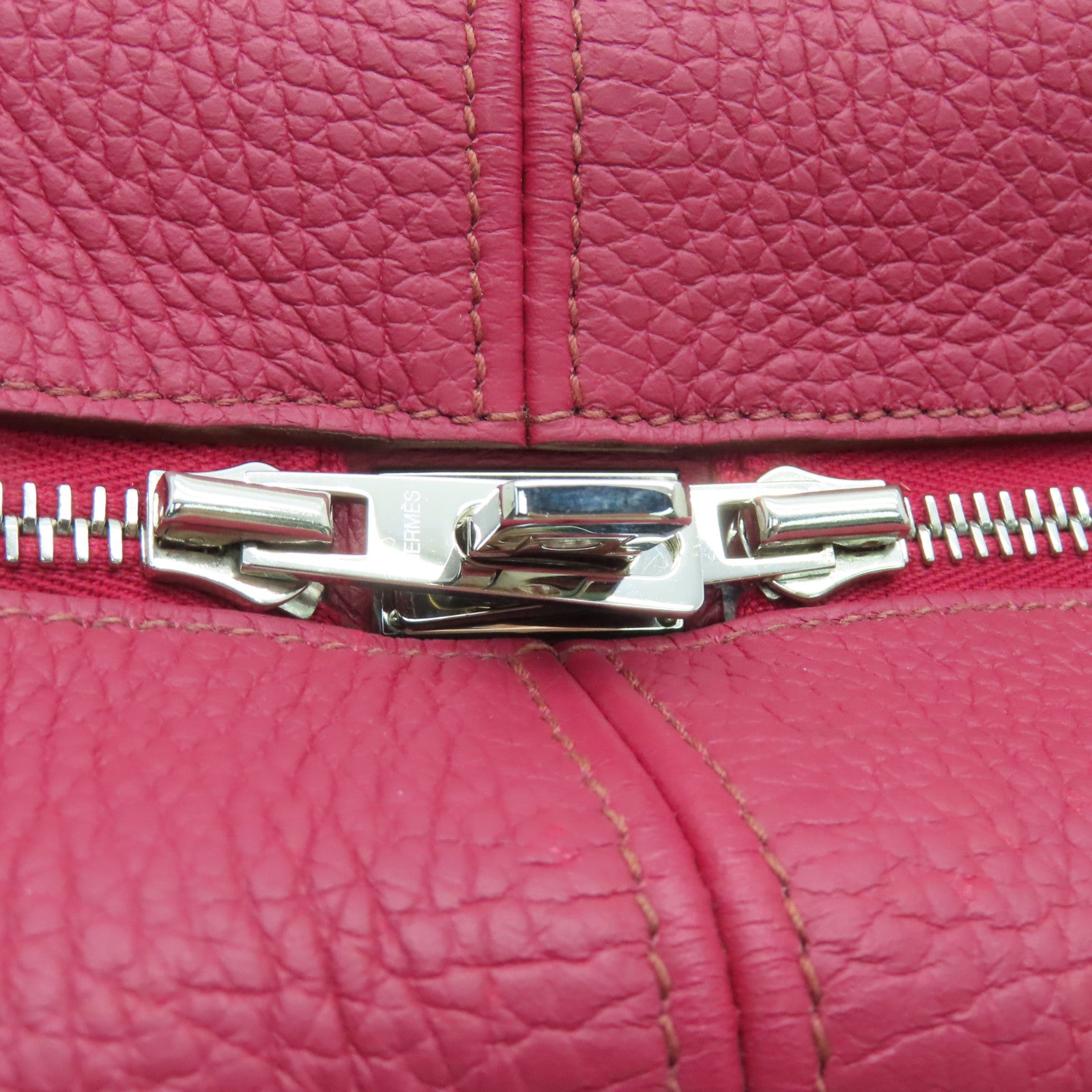 HERMES Clemence皮革Victoria银扣手挽袋Ruby酒红色