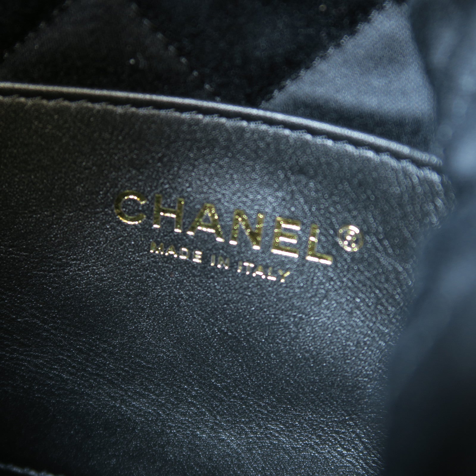 CHANEL 菱格牛皮皮革Mini 22金扣手挽肩背兩用袋黑色
