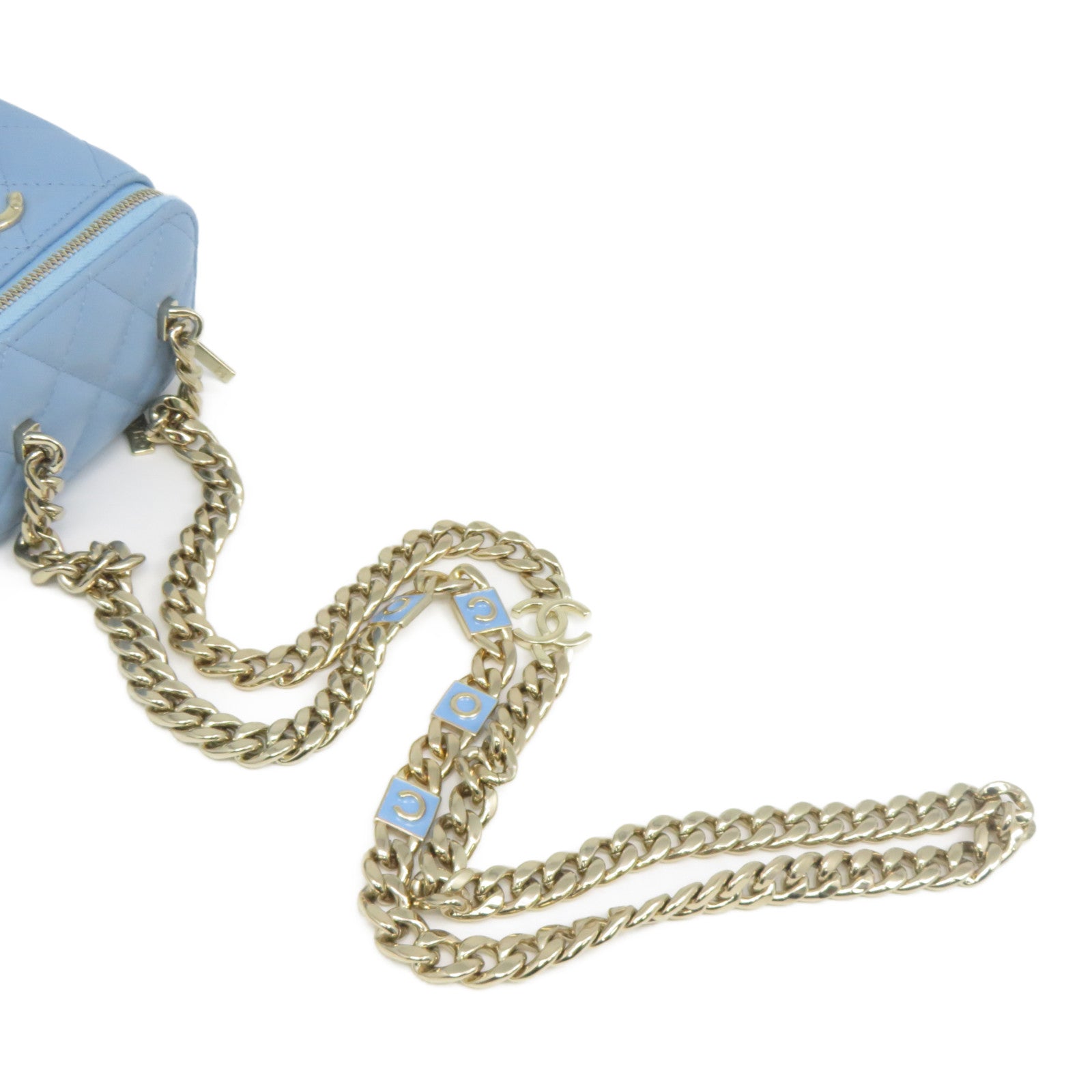 CHANEL 菱格羊皮皮革Chain Shoulder金扣鏈帶肩背袋淺藍色