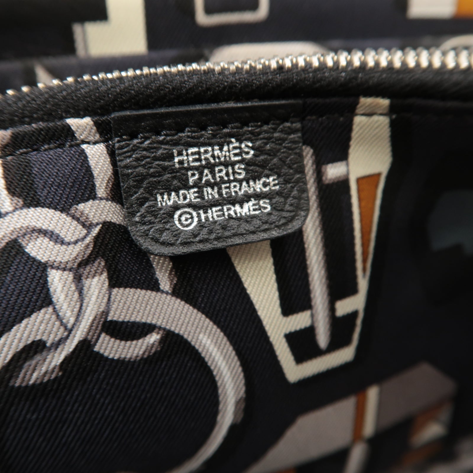 HERMES Epsom皮革Silk'In Long Wallet銀扣長錢包黑色