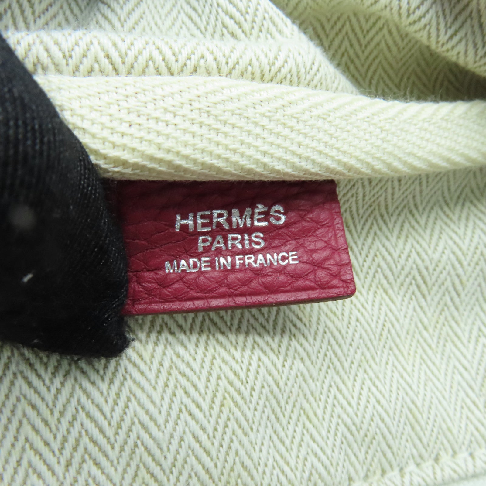 HERMES Clemence皮革Victoria银扣手挽袋Ruby酒红色