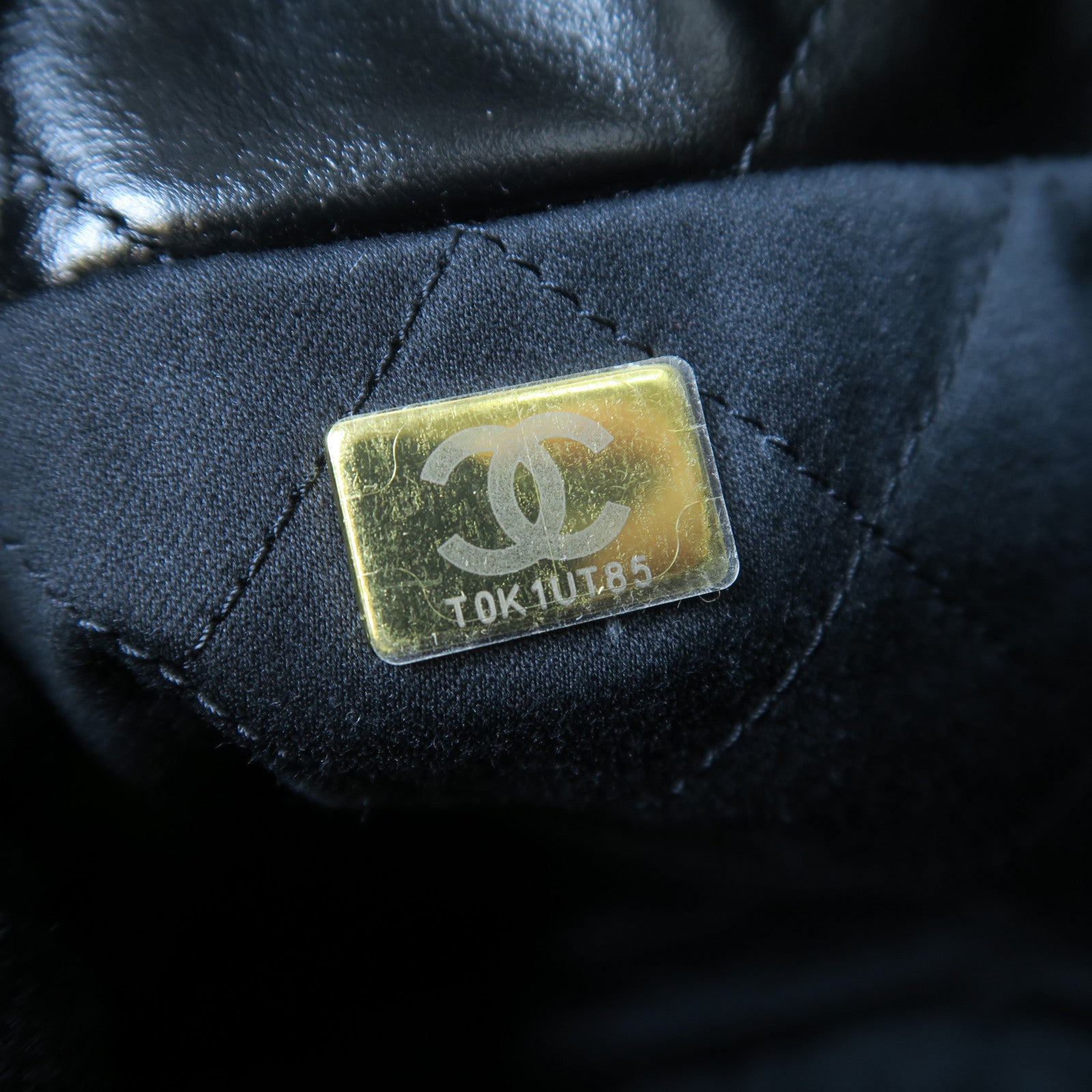 CHANEL 菱格牛皮皮革Mini 22金扣手挽肩背兩用袋黑色