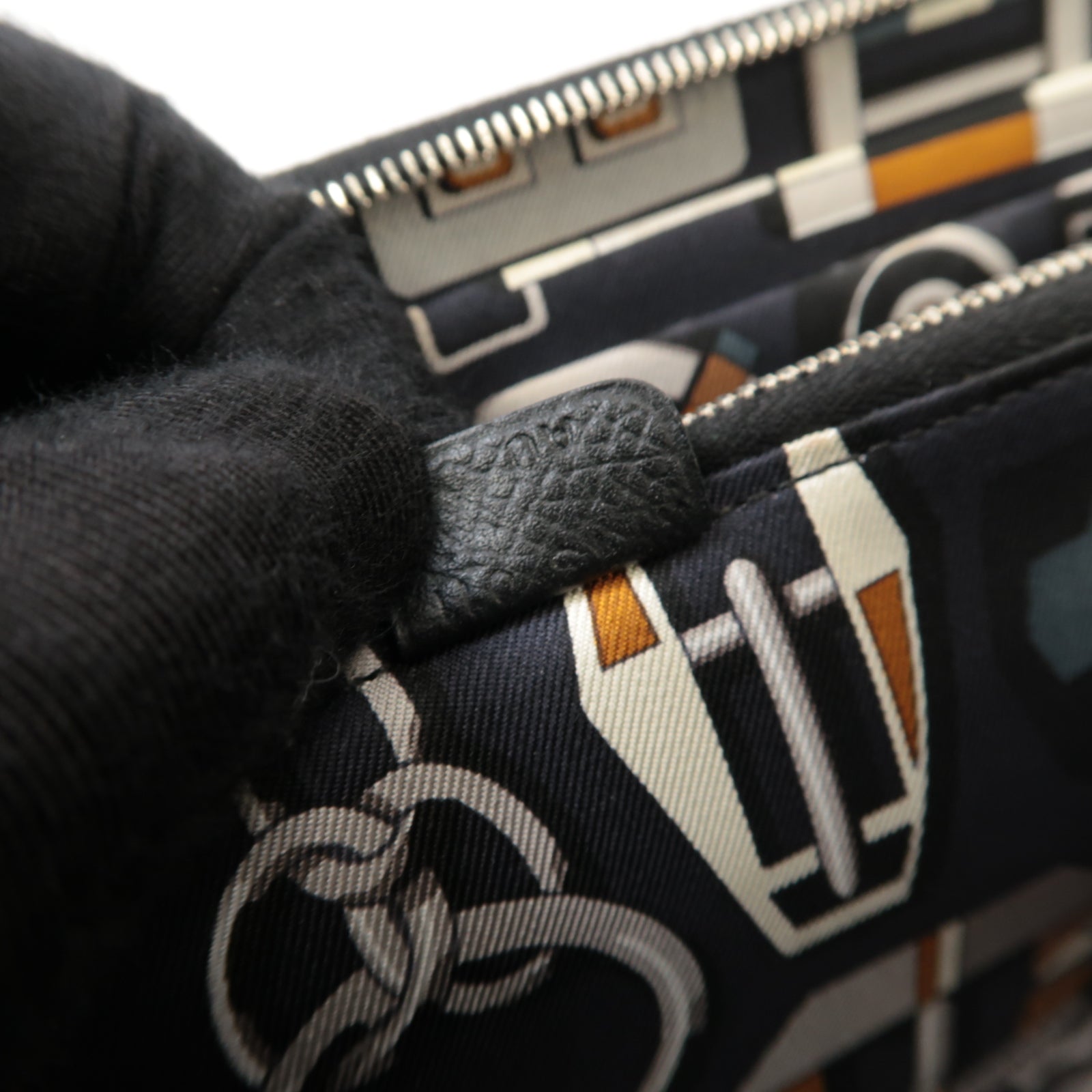 HERMES Epsom皮革Silk'In Long Wallet銀扣長錢包黑色