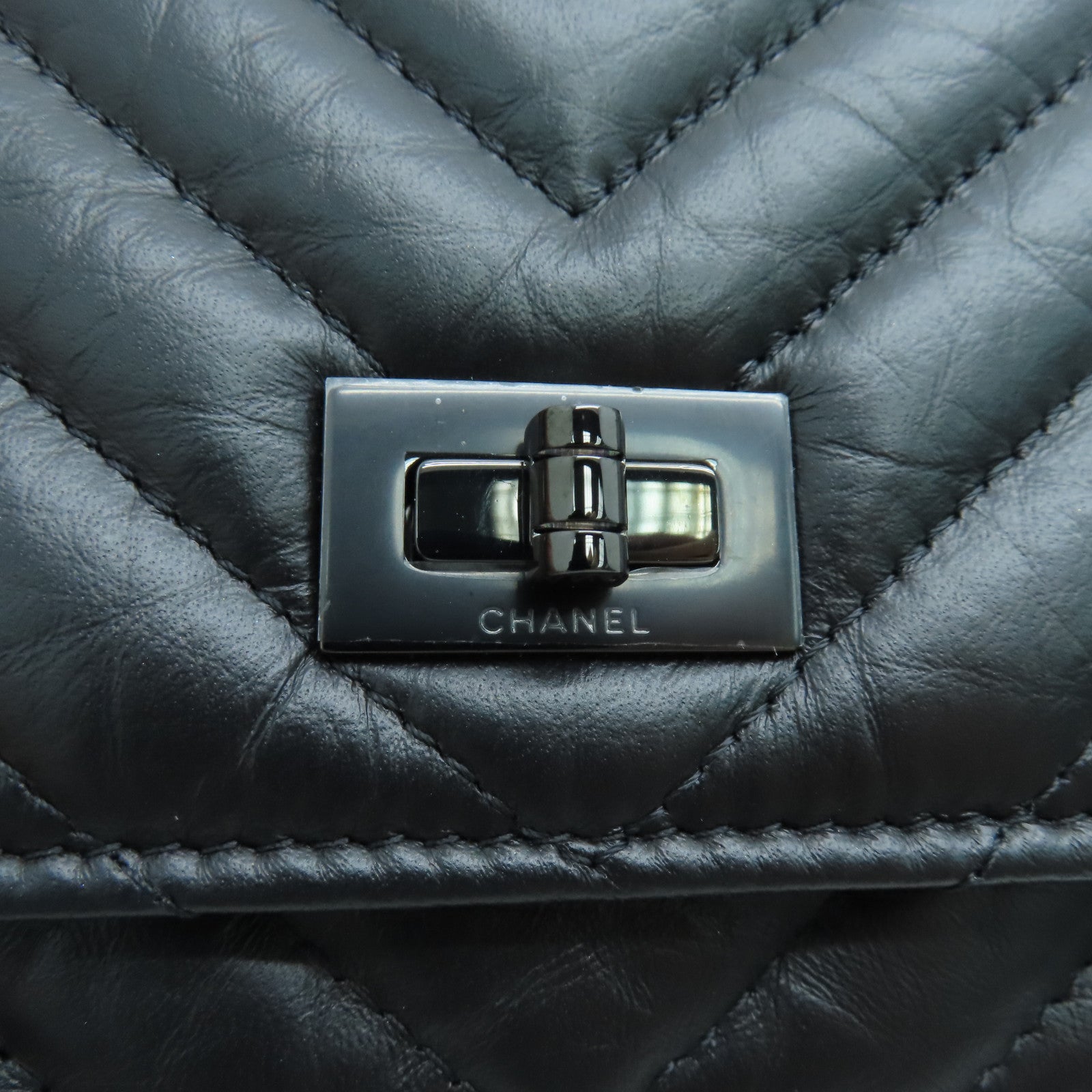 CHANEL 斜紋牛皮皮革2.55 Chain Shoulder鏈帶肩背袋黑色