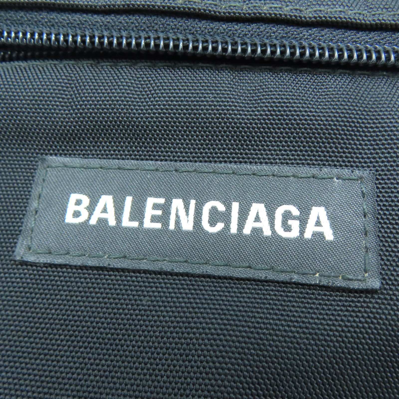 BALENCIAGA 【激減優惠】尼龍Waist Bag銀扣腰包黑色