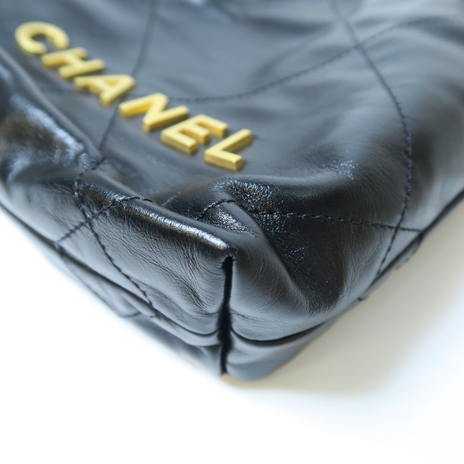 CHANEL 菱格牛皮皮革Mini 22金扣手挽肩背兩用袋黑色