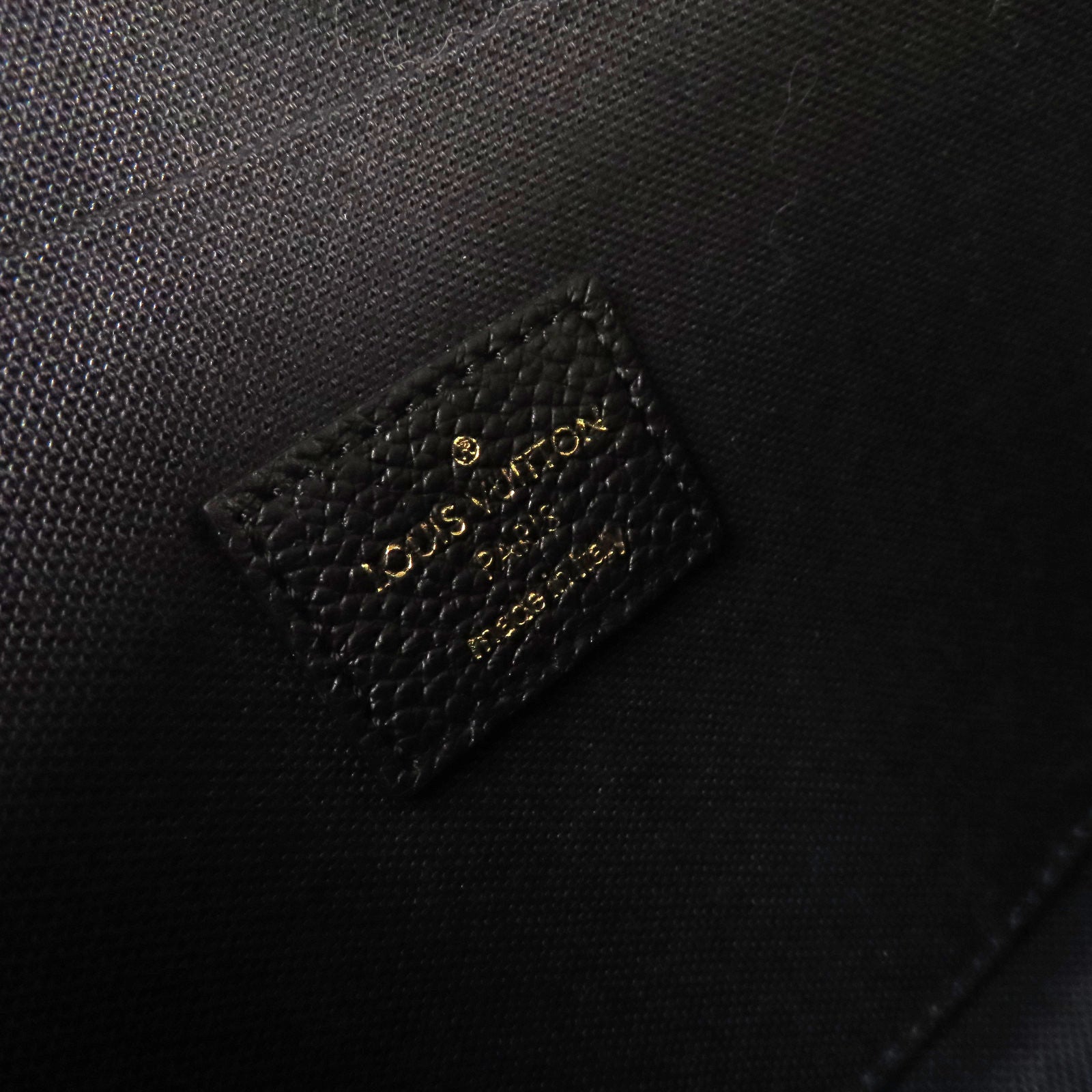 LOUIS VUITTON Monogram Empreinte Felicie Pochette Shoulder Bag金扣鏈帶肩背袋黑色
