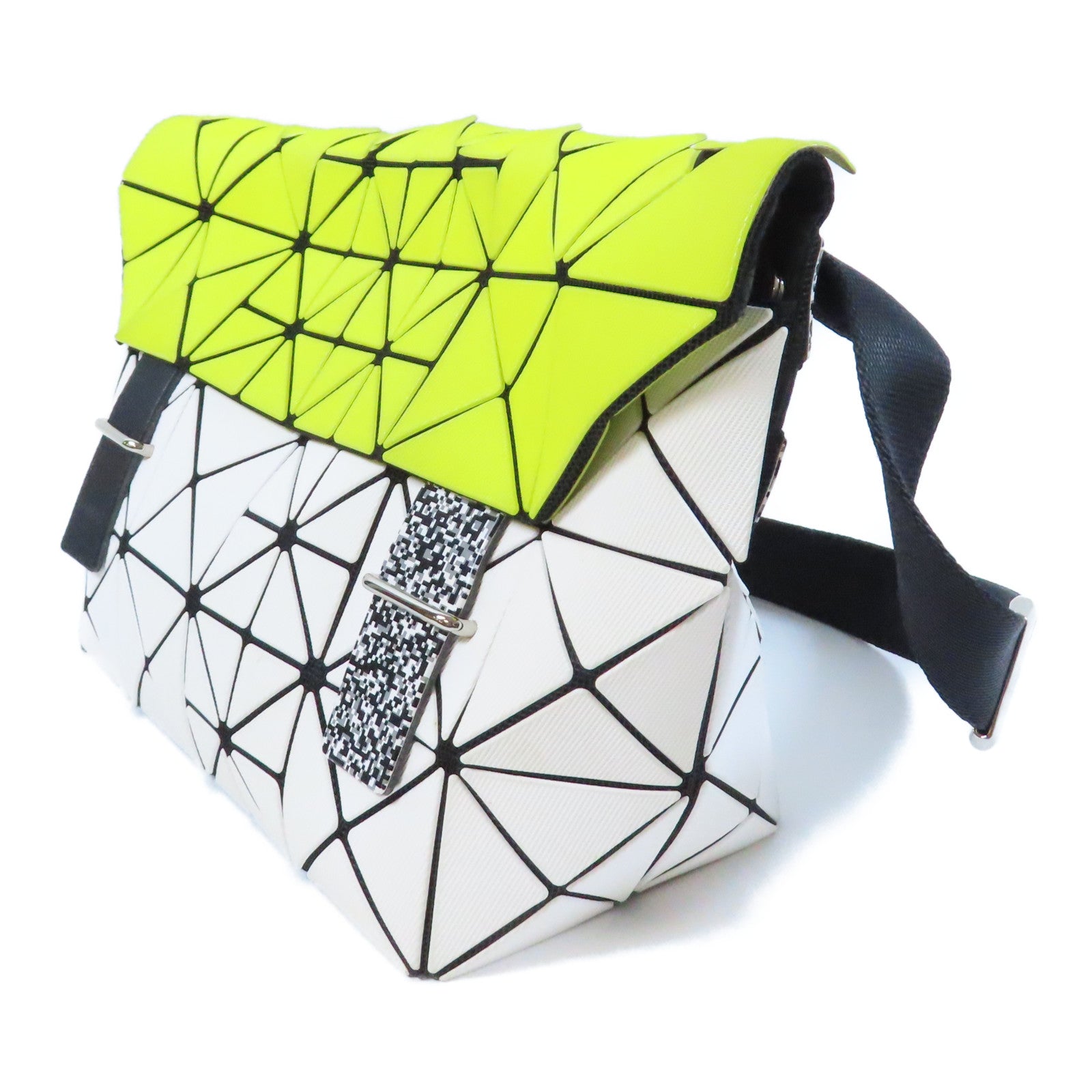 ISSEY MIYAKE PVC Messenger Bag銀扣肩背袋白色/黃色