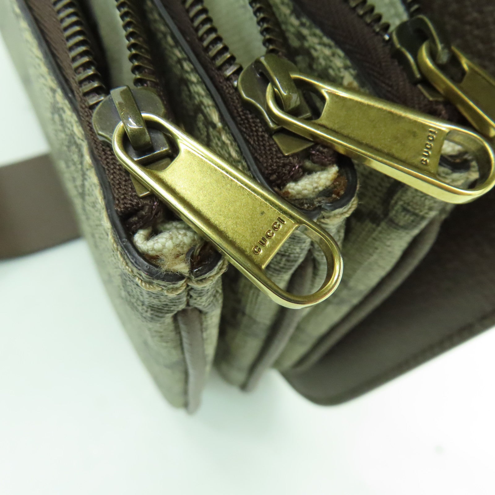 GUCCI 塗層帆布Ophidia GG Messenger金扣肩背袋棕色