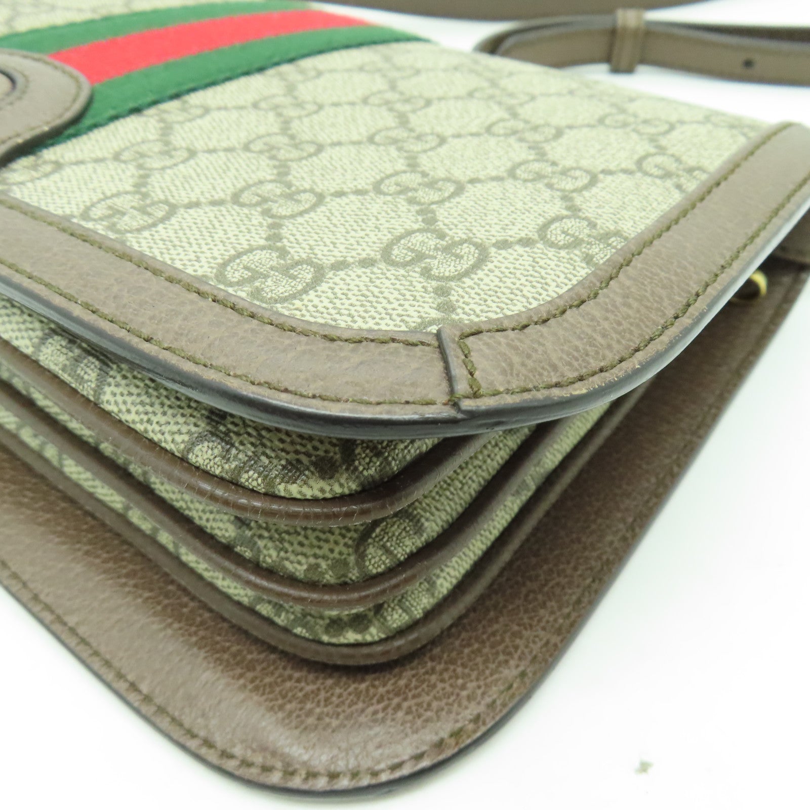 GUCCI 塗層帆布Ophidia GG Messenger金扣肩背袋棕色